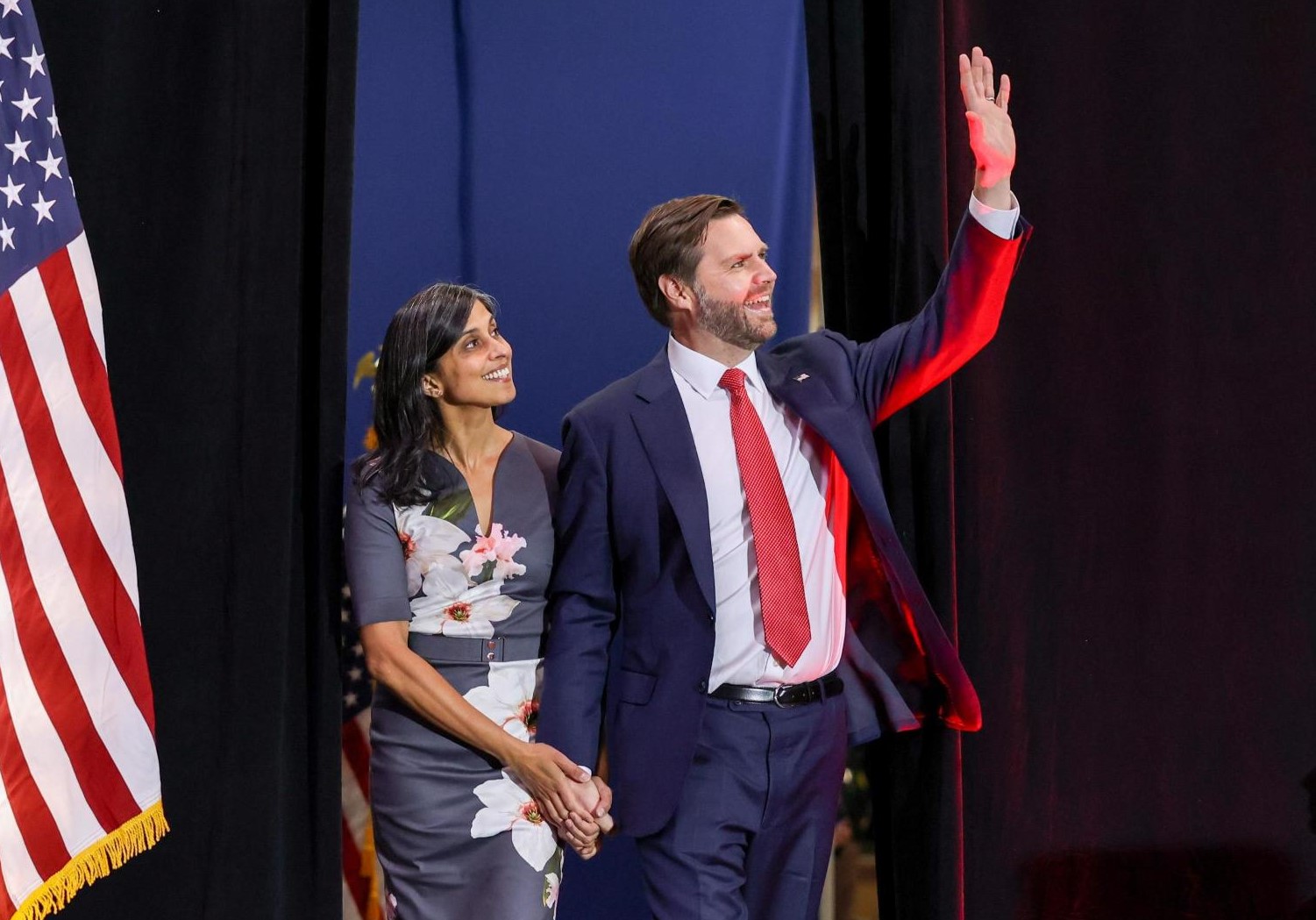 范斯與妻子烏莎結婚11年。（翻攝X@JDVance）