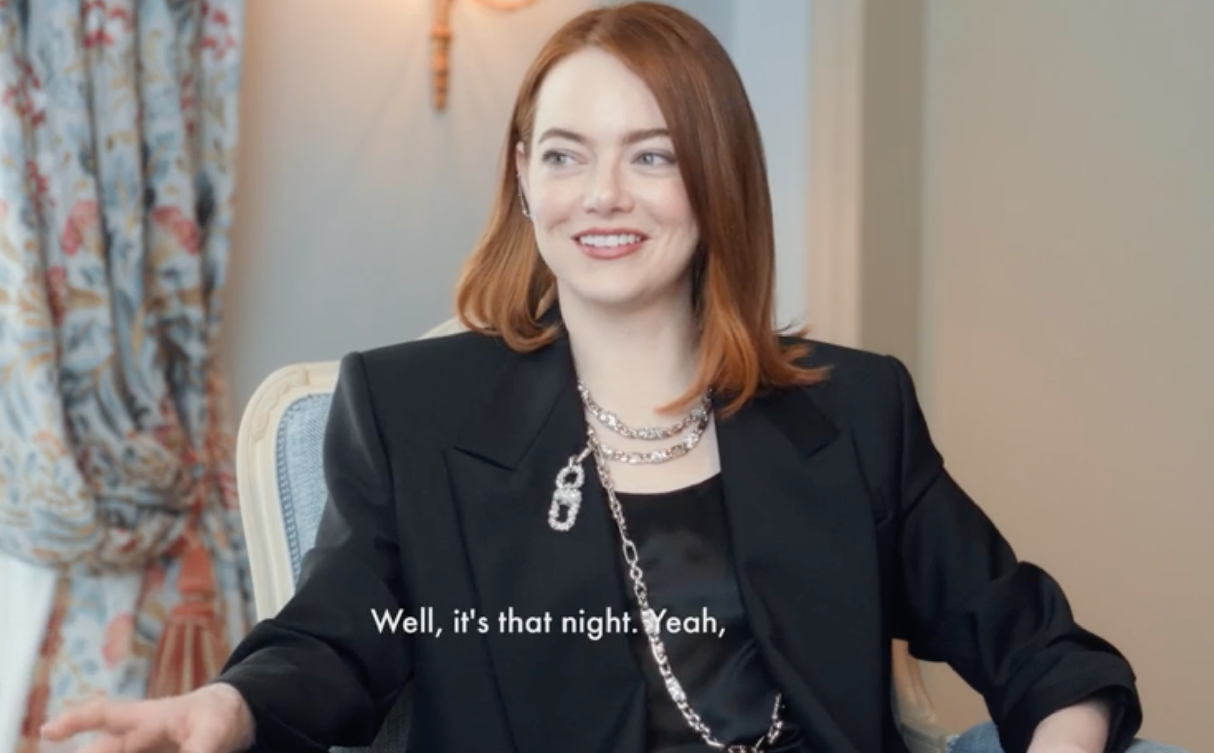 嘉賓艾瑪史東(Emma Stone)以電影《可憐的東西》二度在金球獎封后。(翻攝自路易威登YouTube)