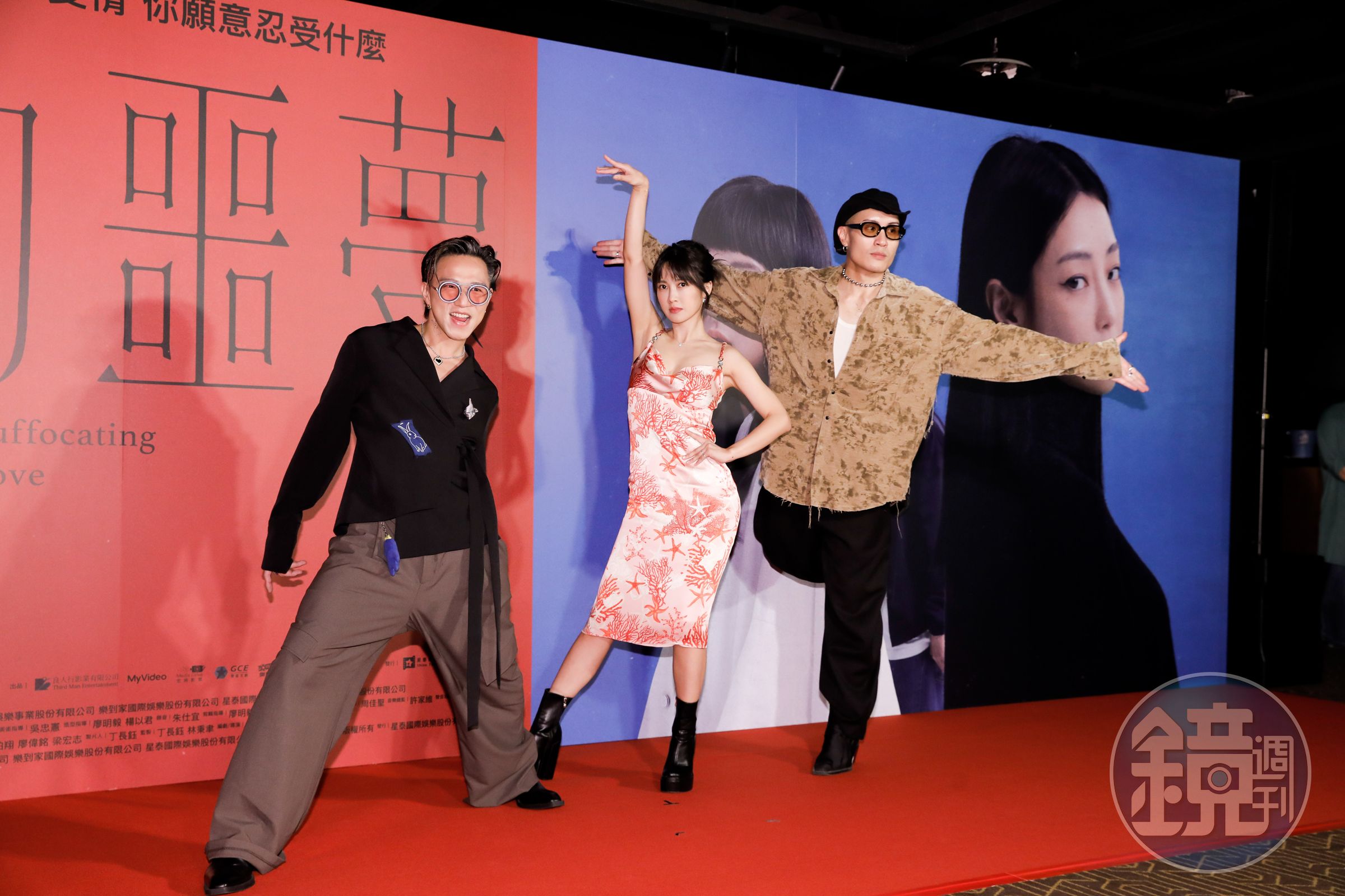 聽到票房突破5千萬要唱跳Popu Lady的歌曲，黃宣與大飛超嗨，大元則自告奮勇願意去借當初的打歌服。