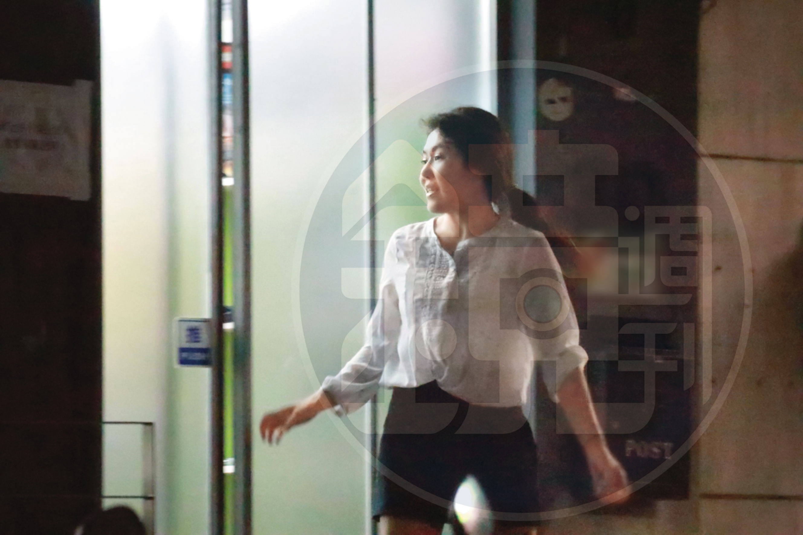 本刊多次直擊黃國昌小姨子高翬（圖）現身安親班，多名幼童也頻繁出入。