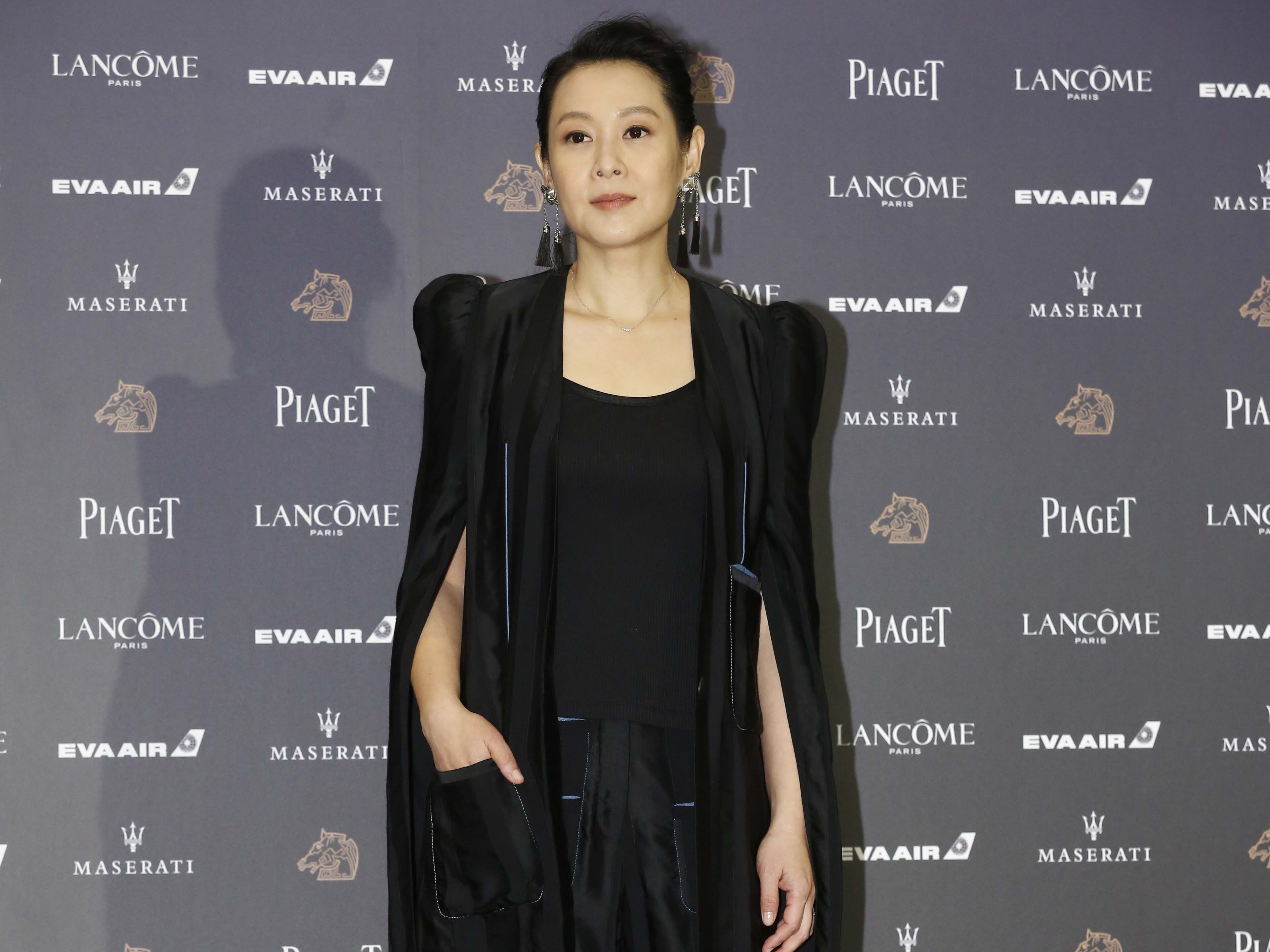 劉若英被表妹跨海控訴她護著姐姐劉若玉，劉若玉一手操控祖母房產，導致與姑丈徐家鬧翻。