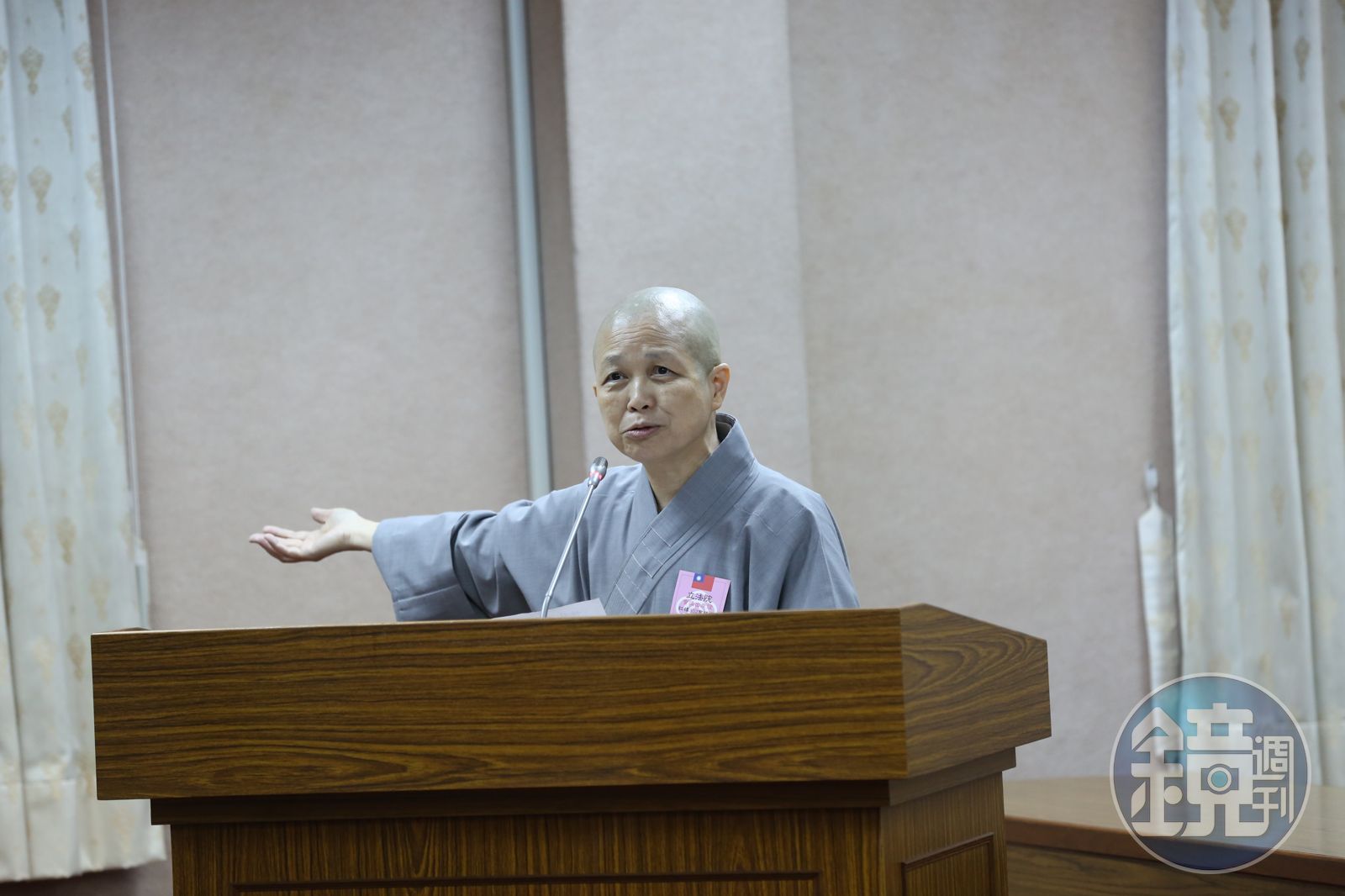 普發1萬「463萬人被迫領錢」　釋昭慧轟政府助紂為虐：無禮冒犯拒領民眾