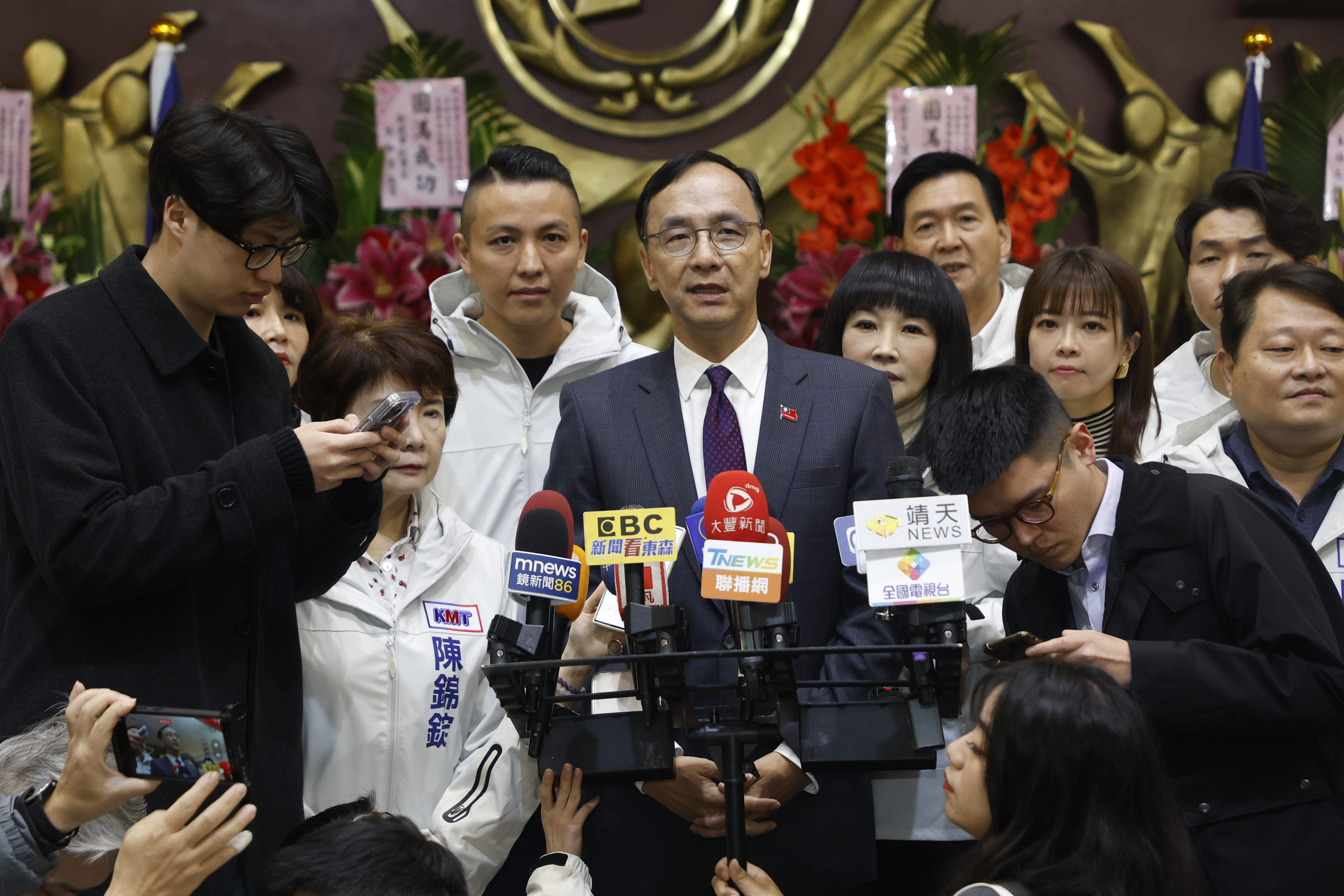 朱立倫表示，國民黨是依照慣例赴陸訪問，向當地台商等拜個晚年。（國民黨文傳會提供）