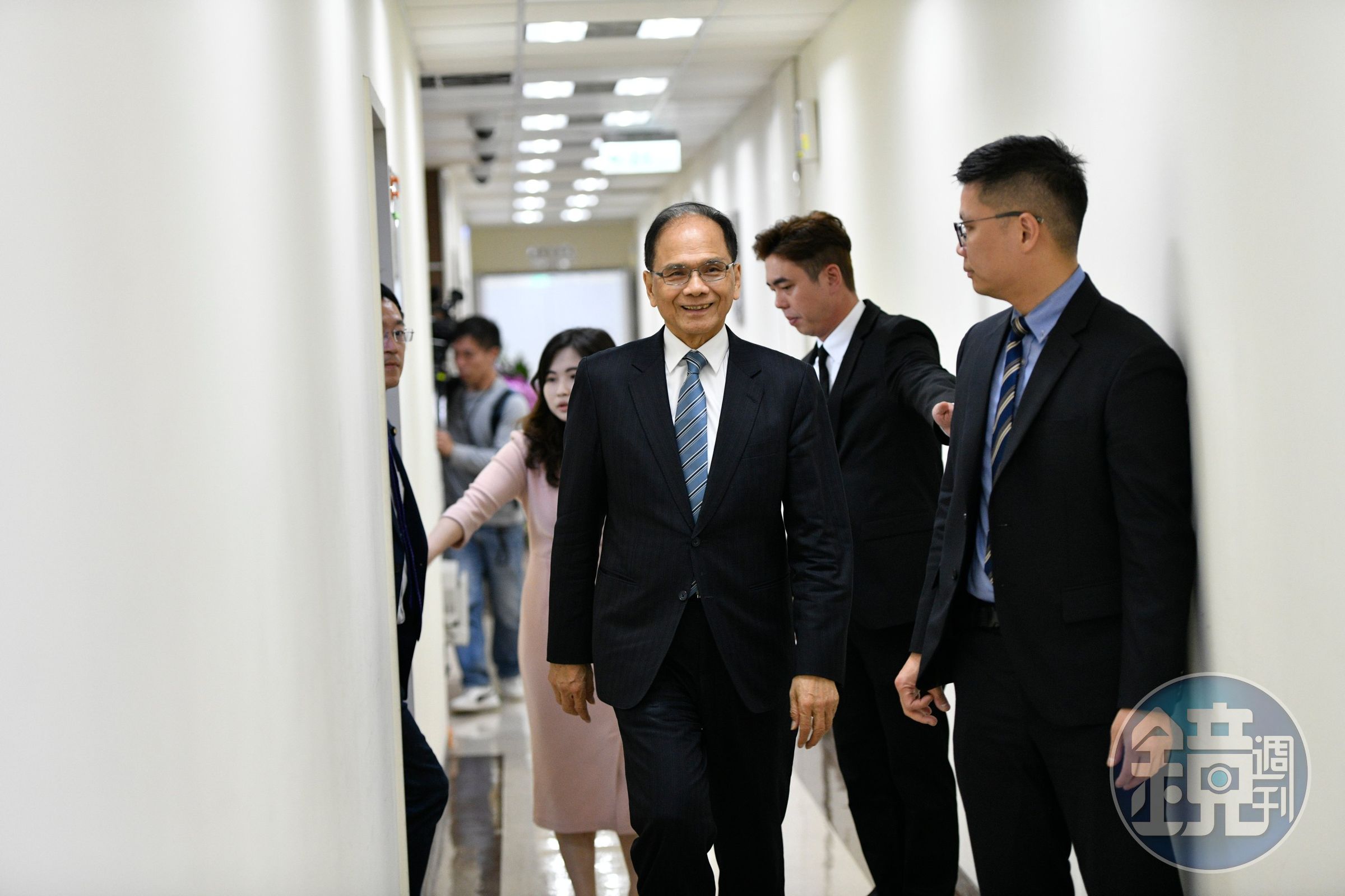 游錫堃角逐立院龍頭失利,隨後於臉書po文,「敝人因個人規劃,自2月2日起辭去立法委員職務。」