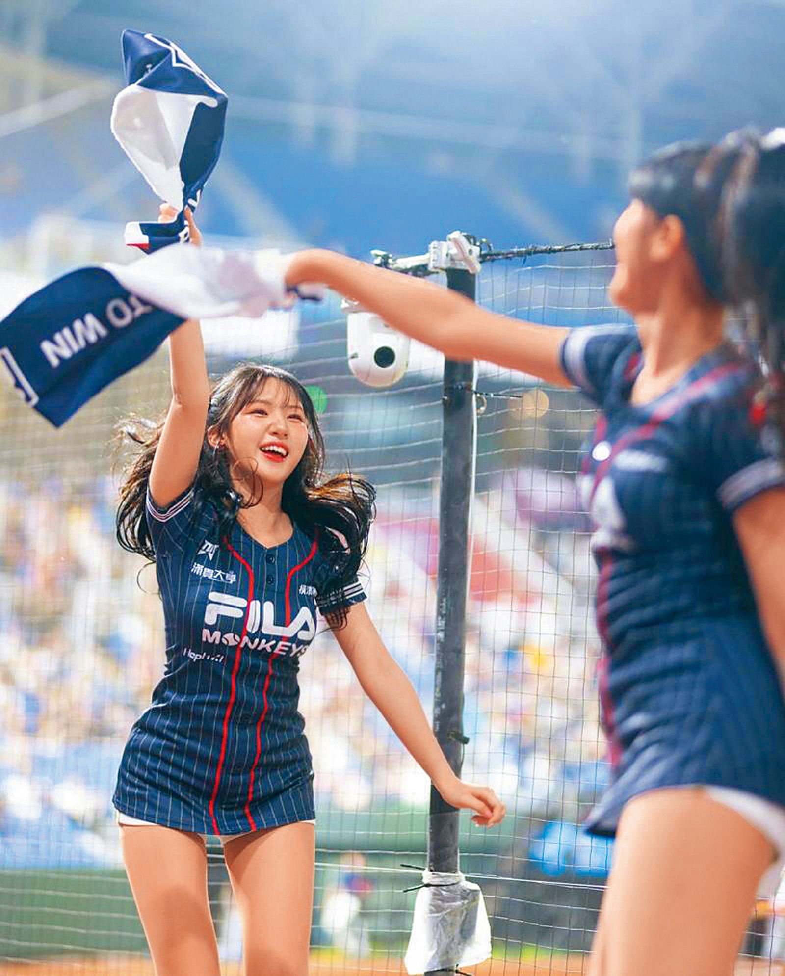 廉世彬形象陽光，與隊友們相處極為融洽。（樂天桃猿隊提供）