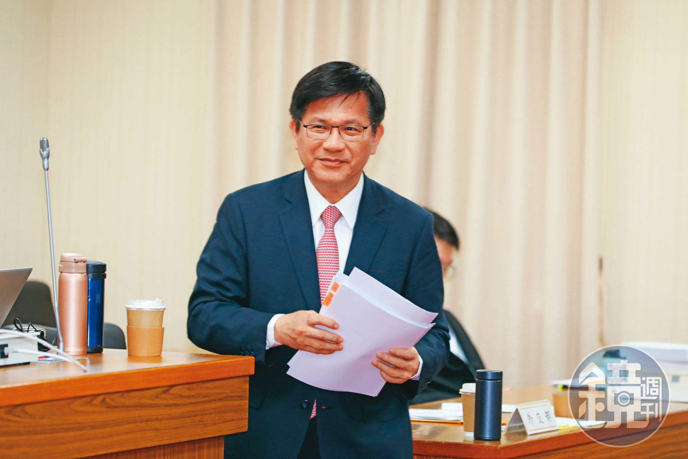 外交部長林佳龍在美國大選後赴立法院報告，對台美關係展現信心。