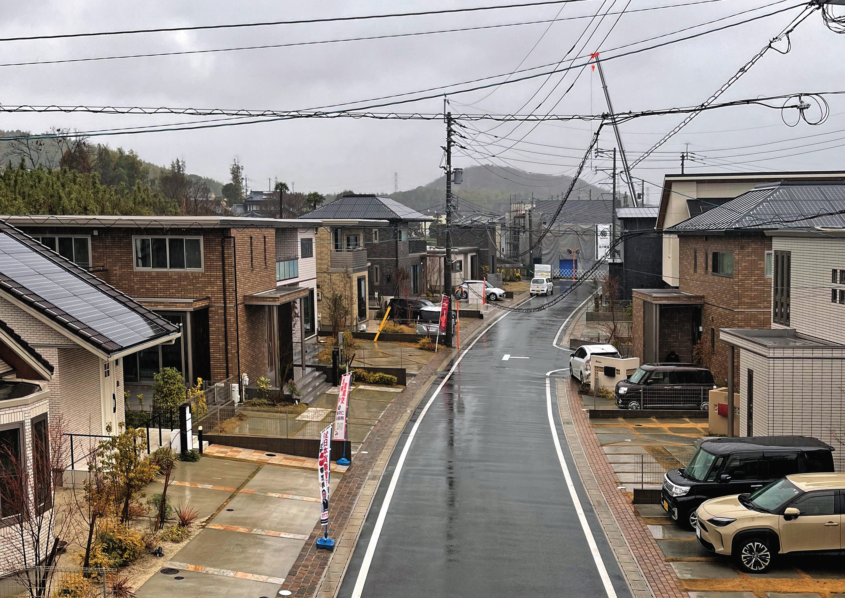 不少台積電員工住在合志的高級獨棟別墅，門前可以看到大大的庭院，社區非常整潔安靜。