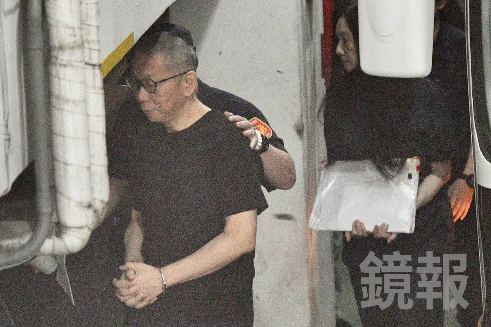  柯文哲在延押庭哭了　合議庭開始評議是否交保