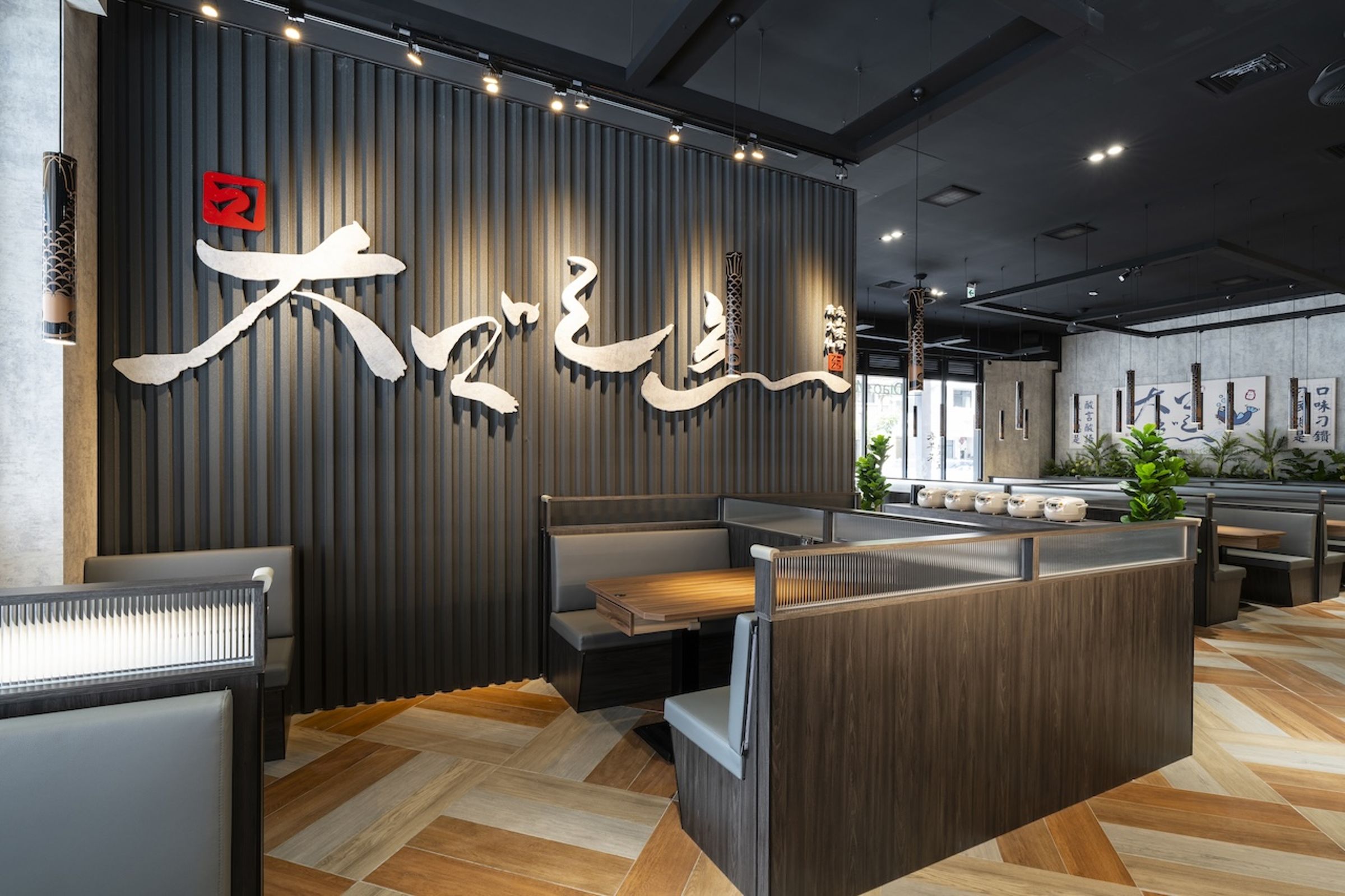 富裕店全店鋪總座位數高達122席。