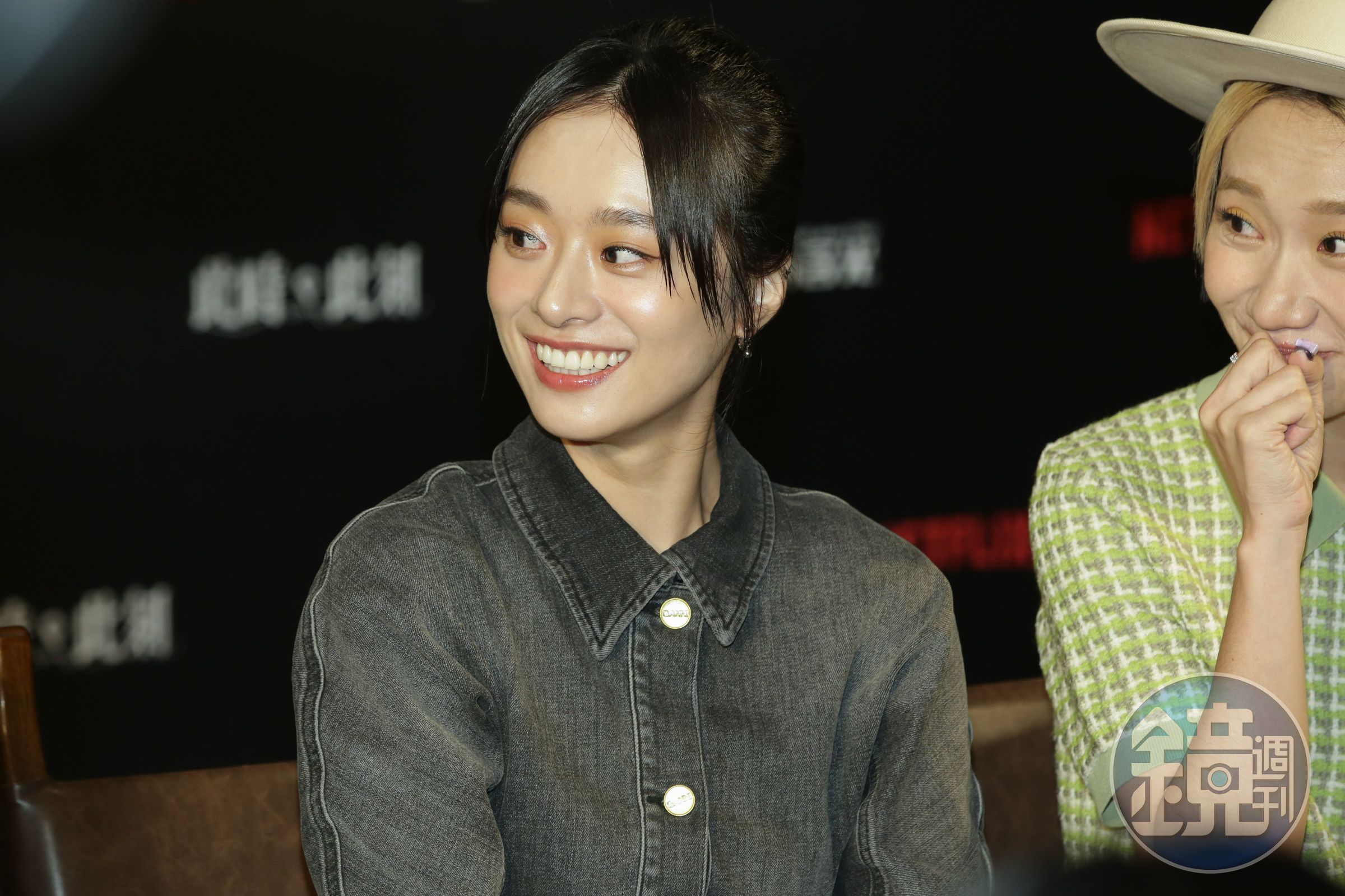 許莉廷在劇中飾演林心如少女時期,闖進金鐘新人入圍。