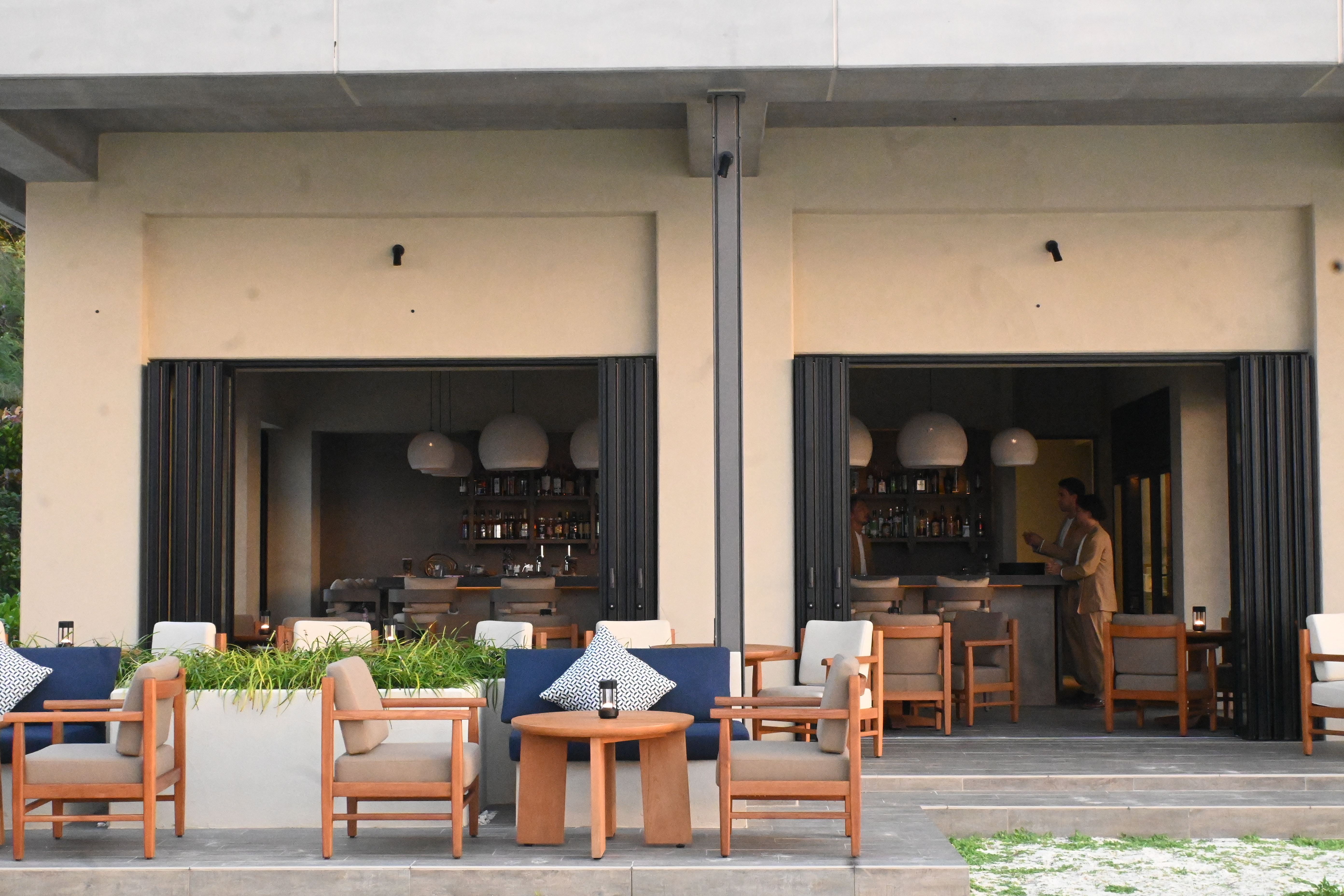 「CHOMA Bar」以宮古島歷史、文化與祭典為靈感，提供多款當地特色調酒。
