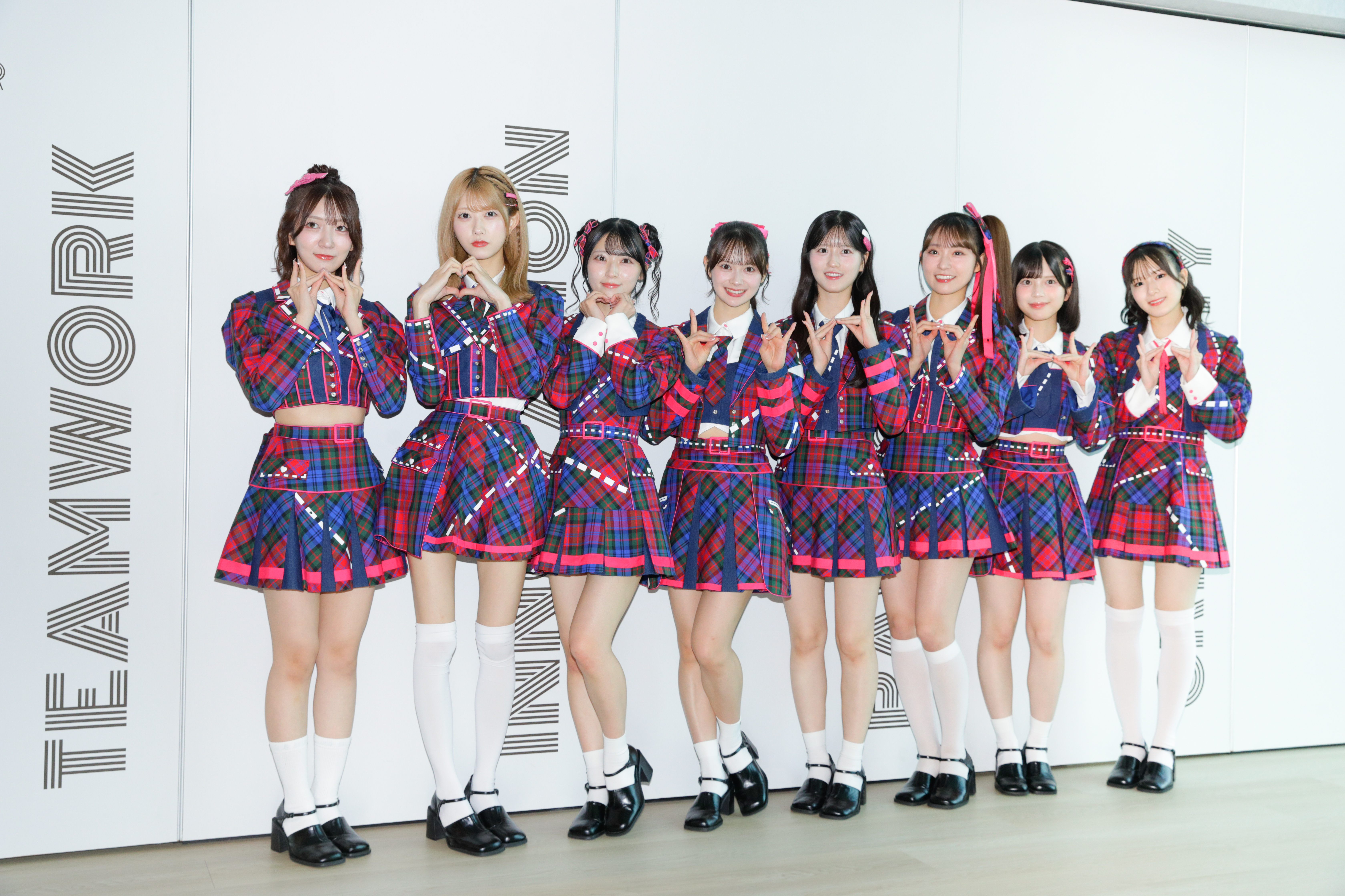 AKB48 工藤華純(左起)、千葉恵里、佐藤綺星、伊藤百花、八木愛月、山内瑞葵、川村結衣、橋本恵理子今日與台灣媒體見面,分享首次登上台北大巨蛋的期待。