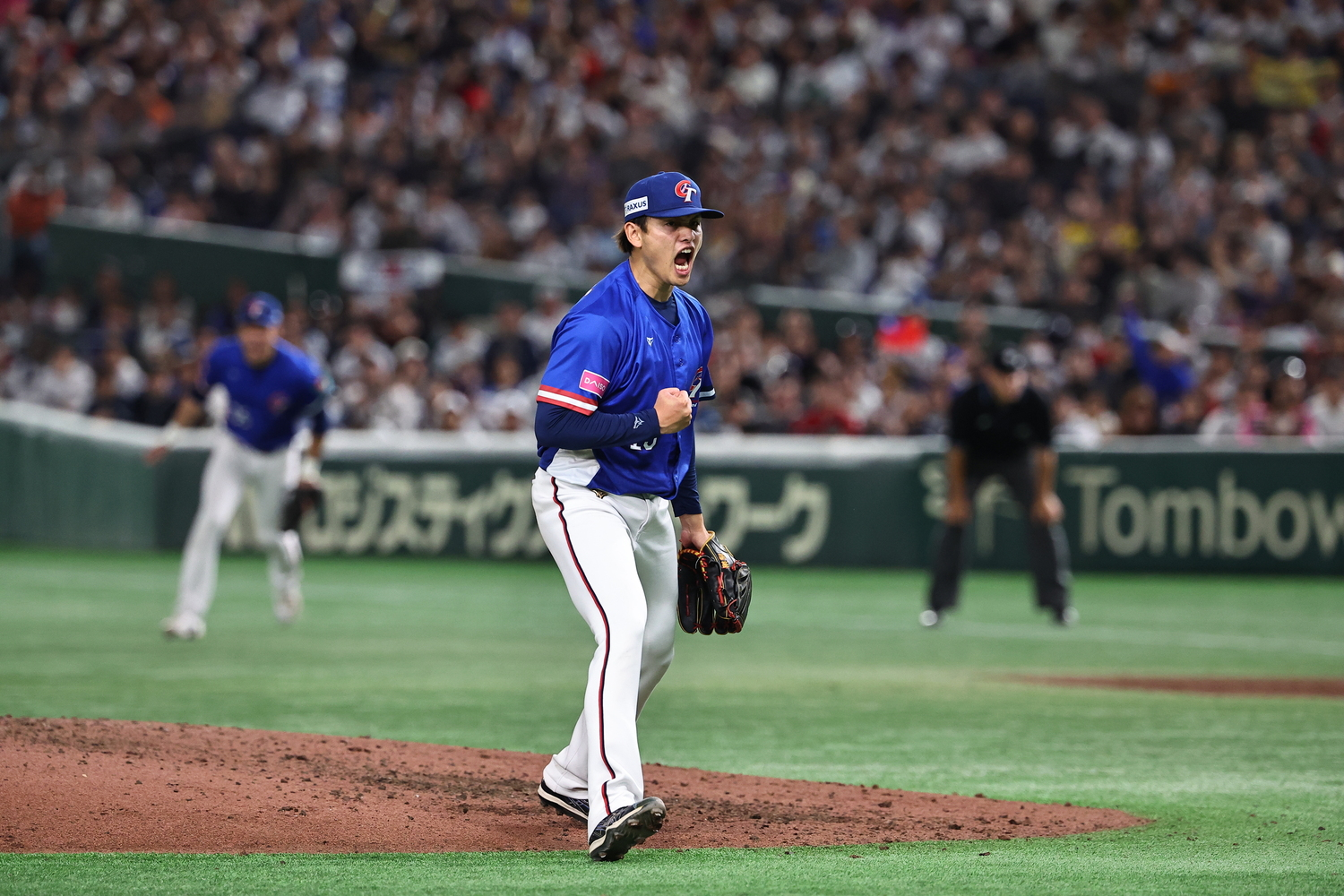 中職球星張奕旅日的打拼生涯與經歷讓球迷數度淚崩。（牽猴子提供）