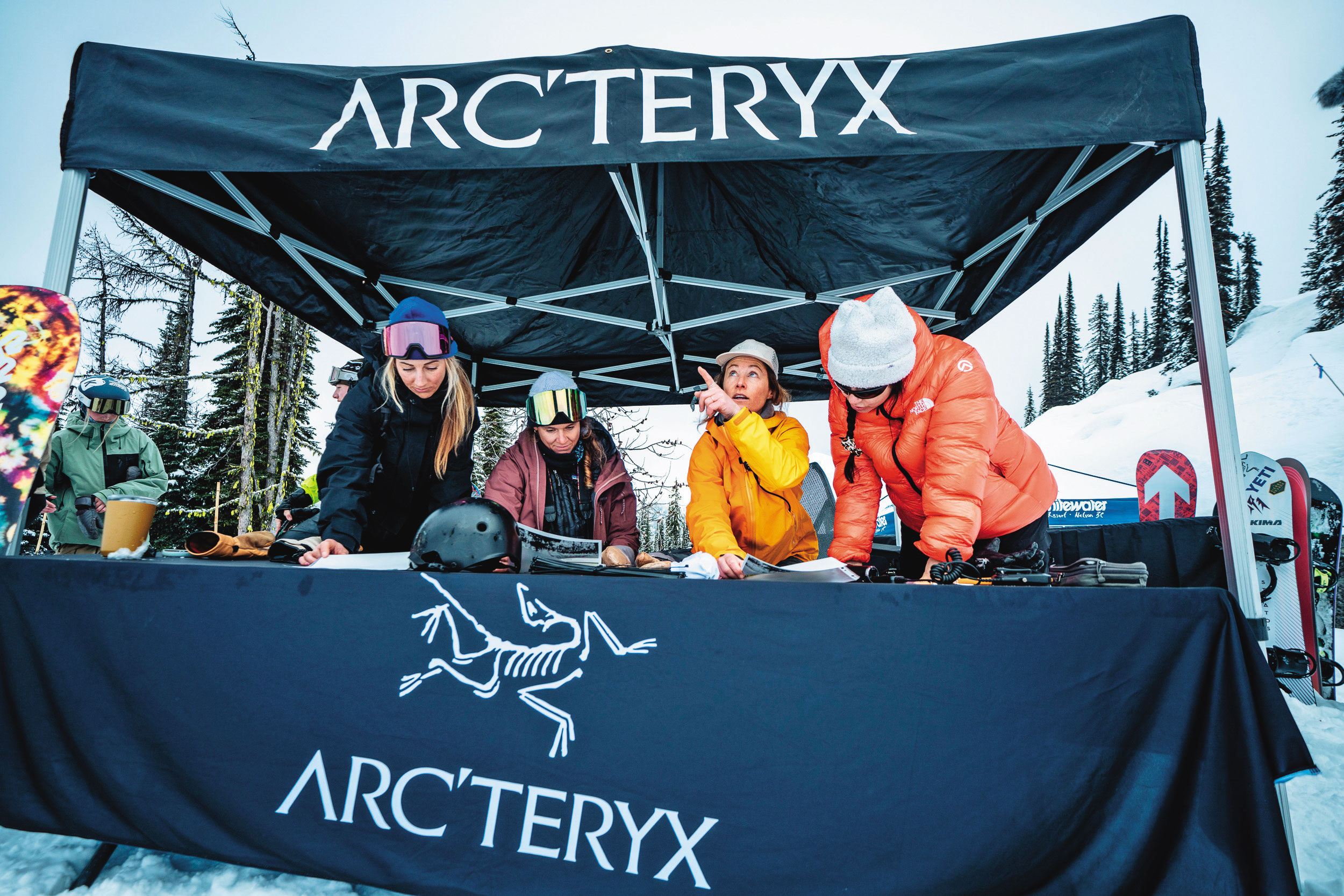 始祖鳥與新創Skip合作，將外骨骼推向戶外登山市場應用。（翻攝Arc'teryx Blog）