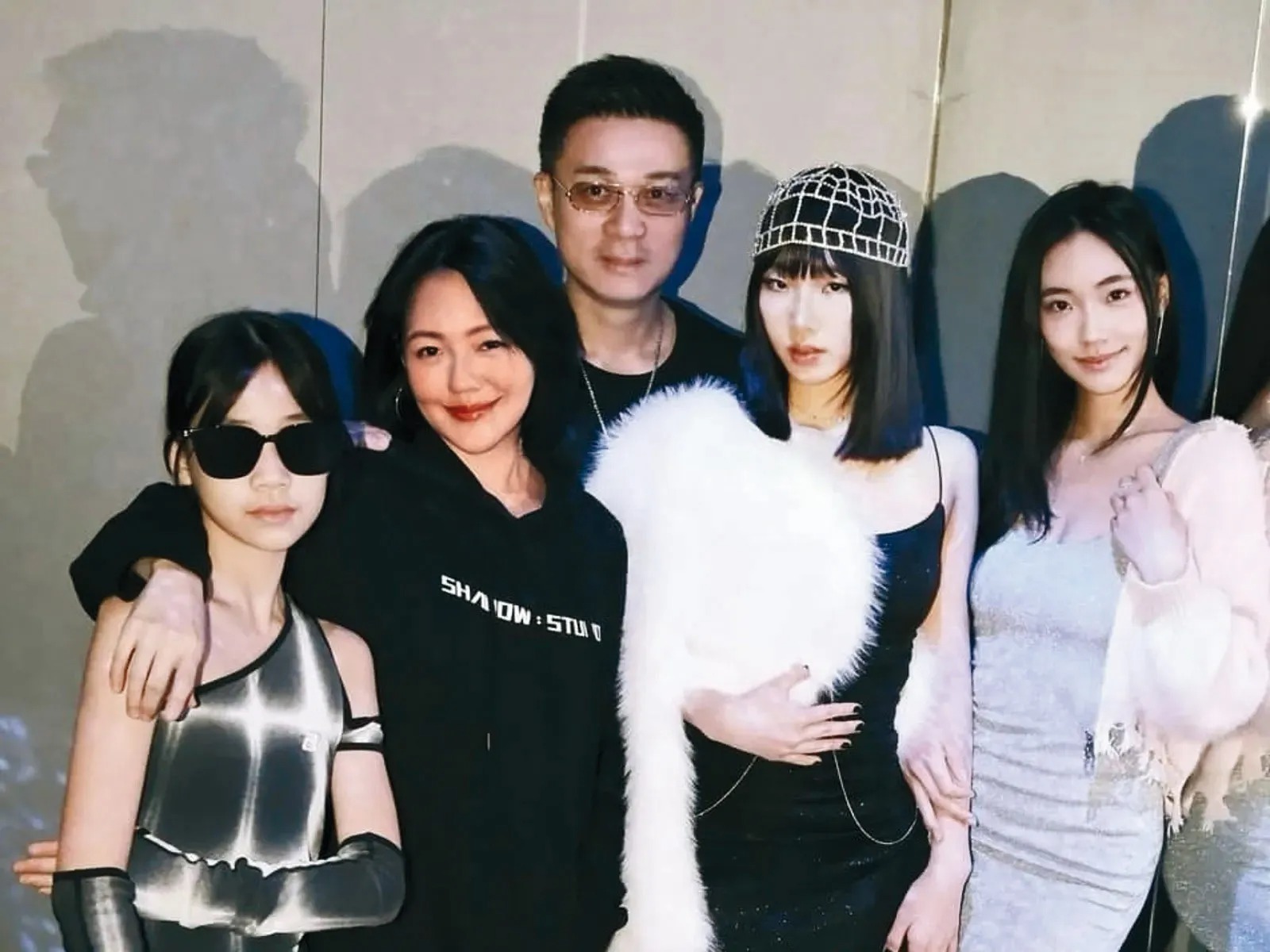 小S育有3個女兒，卻有網友挖出命理師曾斷言她命終有4女1子。（翻攝自小S臉書）