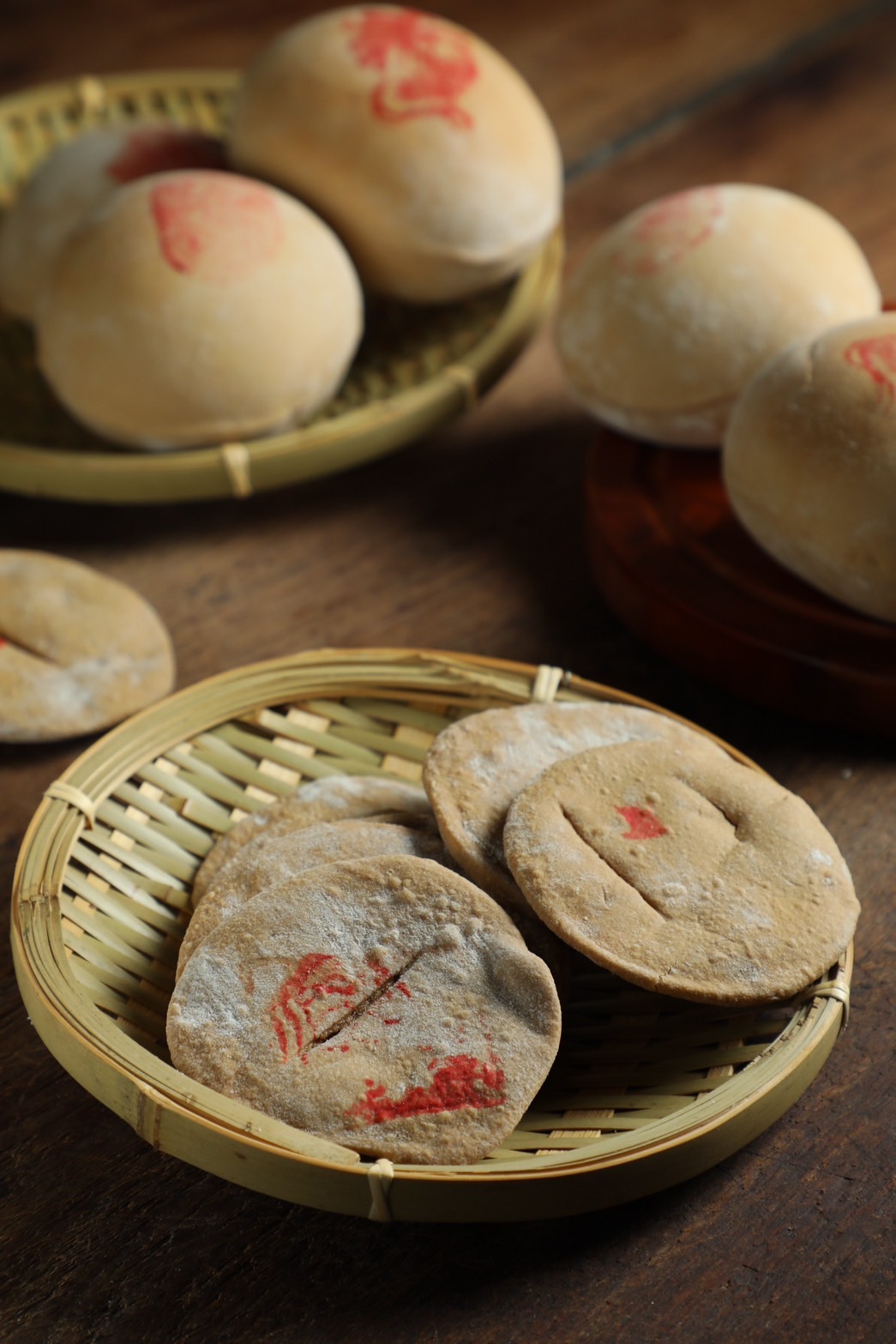 如同薄皮版椪餅的「白陽餅」，有黑糖和蜂蜜兩種口味。（60元／包）