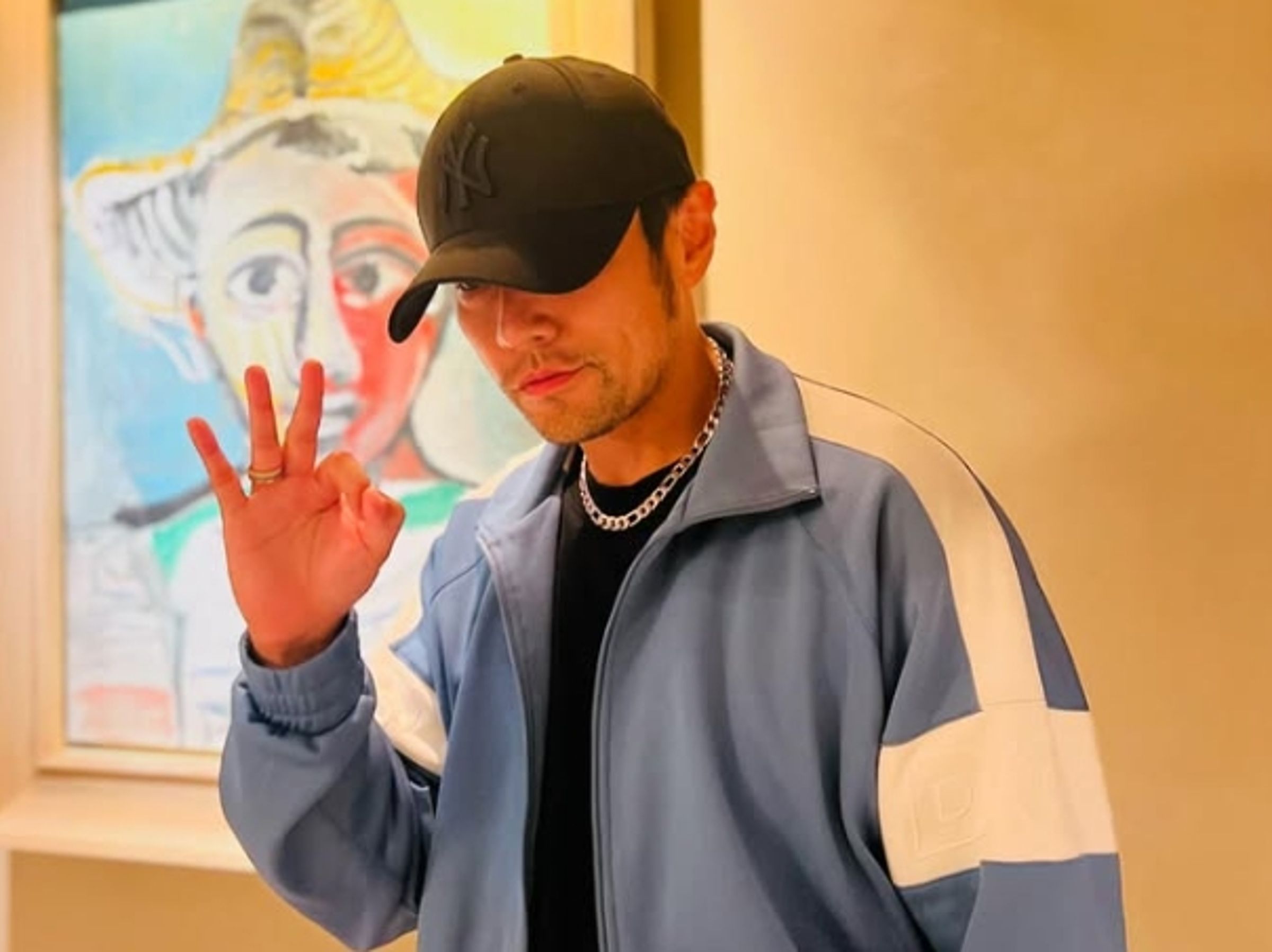 周杰倫倒數演唱會，送上一首歌並改編歌詞回應搶不到票稱要到下水道聽演唱會的歌迷。（翻攝自周杰倫IG）