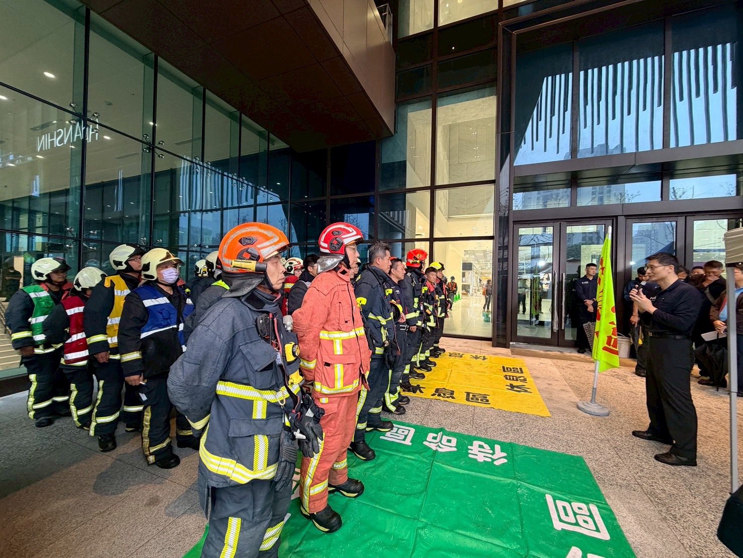 台中市消防局從2015至2020年間，擅自停發消防人員的主管加給、危險加給，不符規定，被監院要求檢討改進。（翻攝臉書）