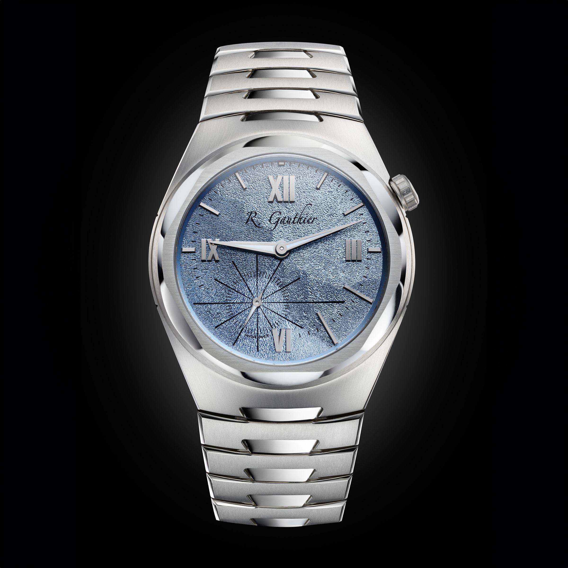 ROMAIN GAUTHIER C系列鉑金鏈帶版本為常態款式，非限量版，定價NT$5,060,000。