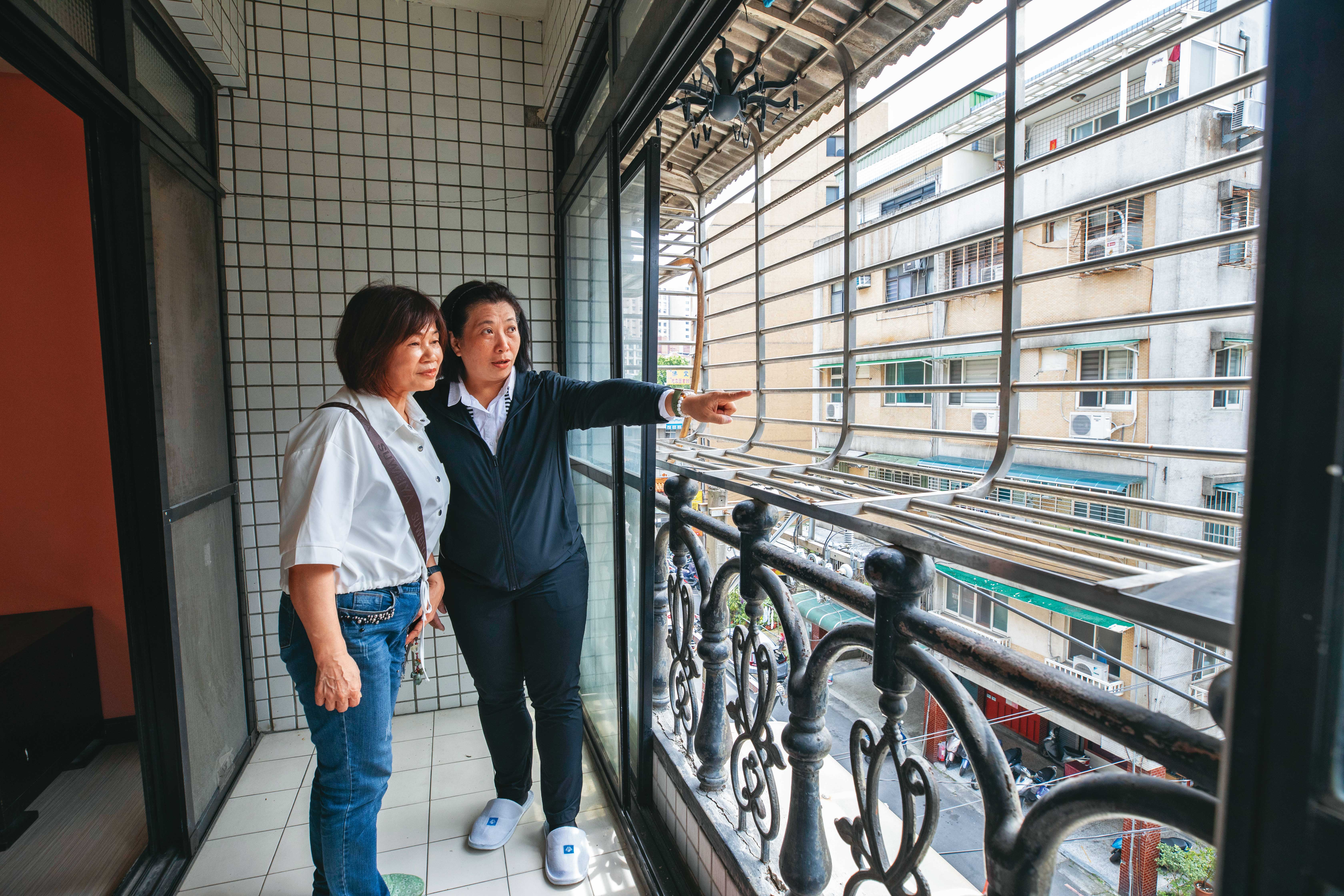 正在動工的萬大--中和線,距離連城錦和站步行5分鐘,可找到「一巷進」物件、3字頭的公寓產品。