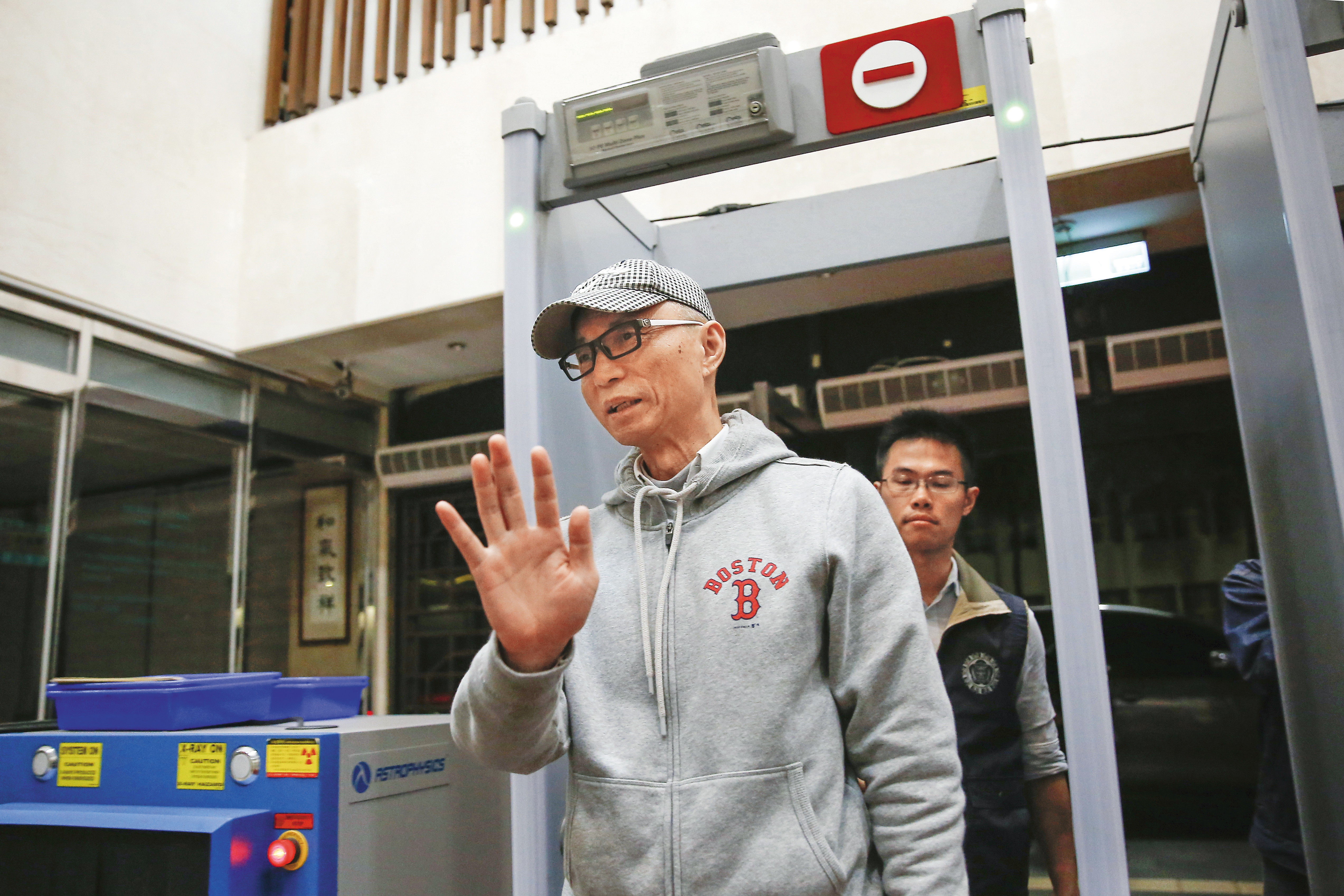 棄保潛逃的龍邦集團朱國榮安排的人馬，仍掌控泰山、中聯油脂經營權。