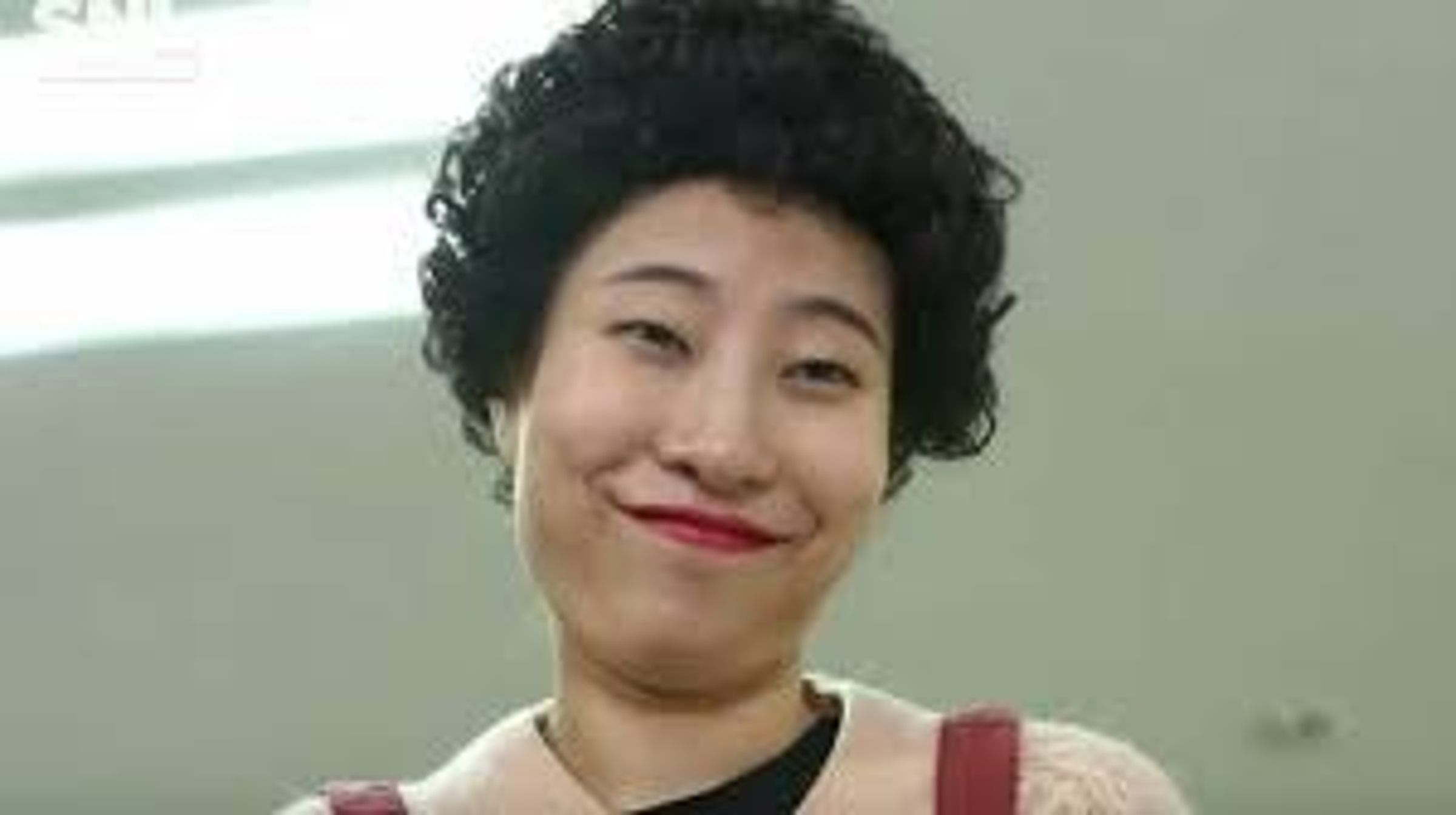 南韓知名喜劇演員李世英,以誇張演技與直率形象受到觀眾喜愛。(翻攝畫面)