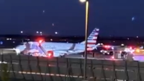 美國天西航空客機驚傳「疑似劫機」緊急返航，結果竟是機組通訊故障引發烏龍。（翻攝自X/World News Tonight）