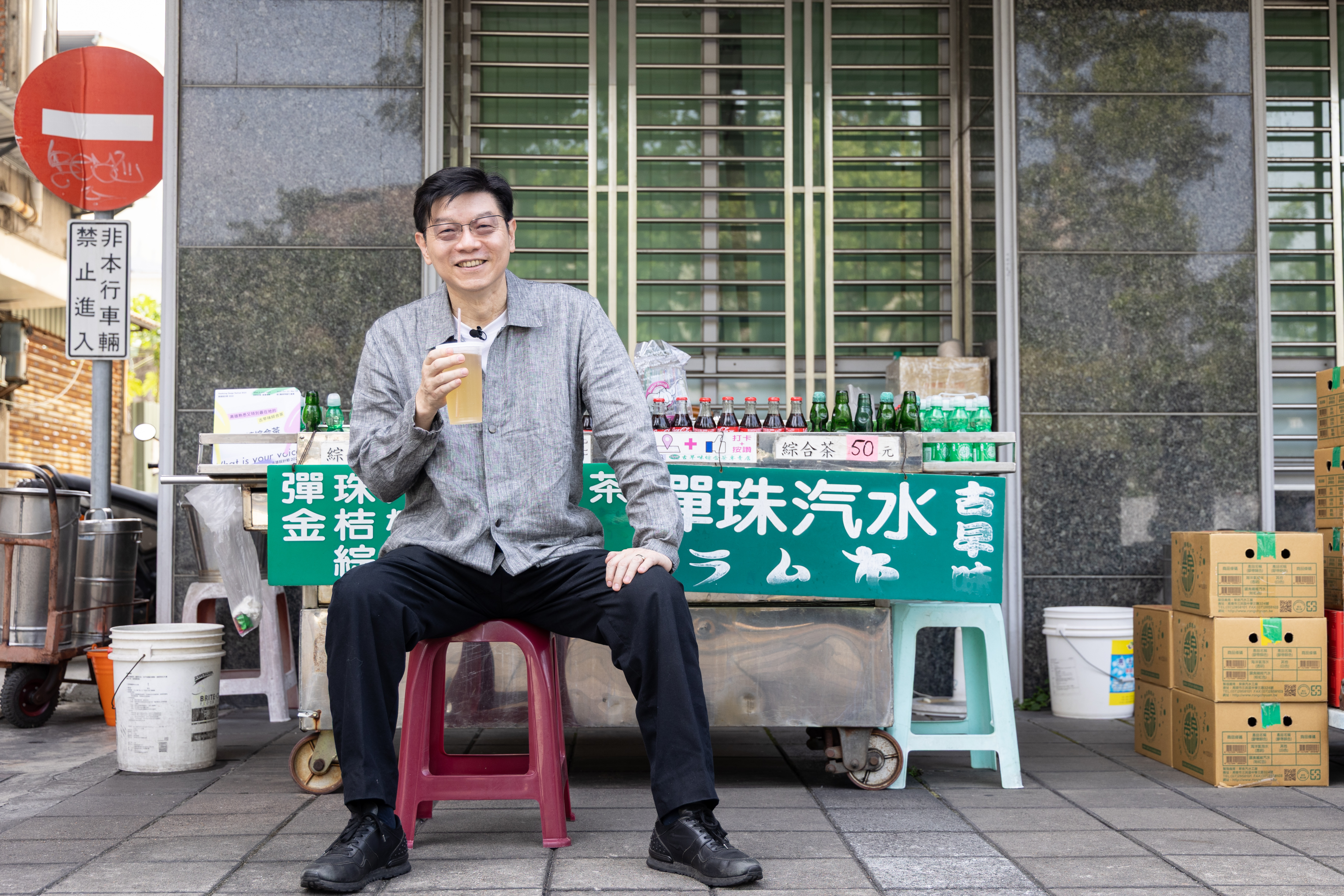 已出版兩本《裴社長廚房手記》的裴偉,現在正走遍全台,籌備以小吃為主題的第三本美食書。