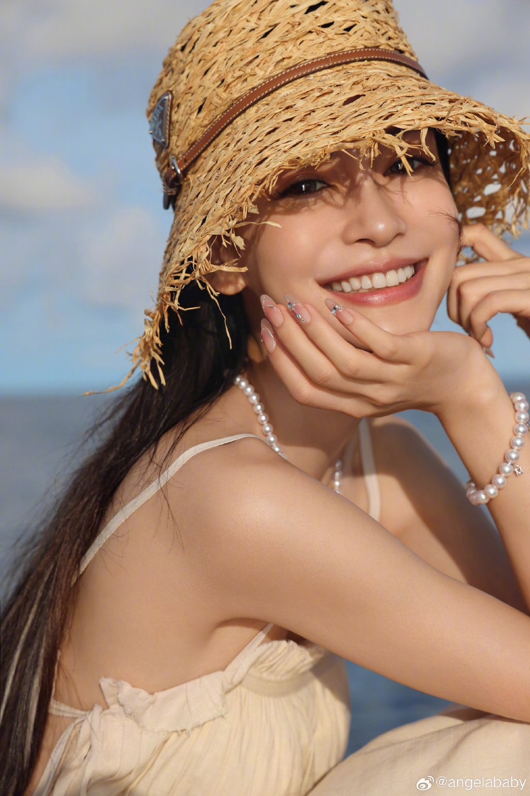 35歲的Angelababy 保養得宜，讓不少網友力讚！（翻攝自Angelababy微博）