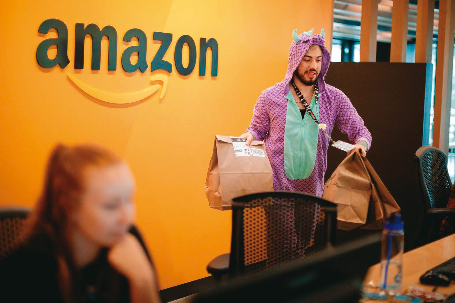 亞馬遜早將AI代理應用於旗下物流、零售相關場域。(翻攝自Amazon臉書)