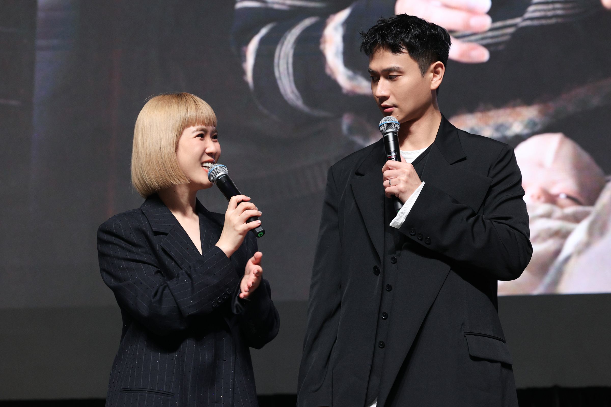 《我親愛的怪孩子》演員劉冠廷和孫可芳升格父母後海外合體，現場互動展現絕佳默契。（文策院提供）