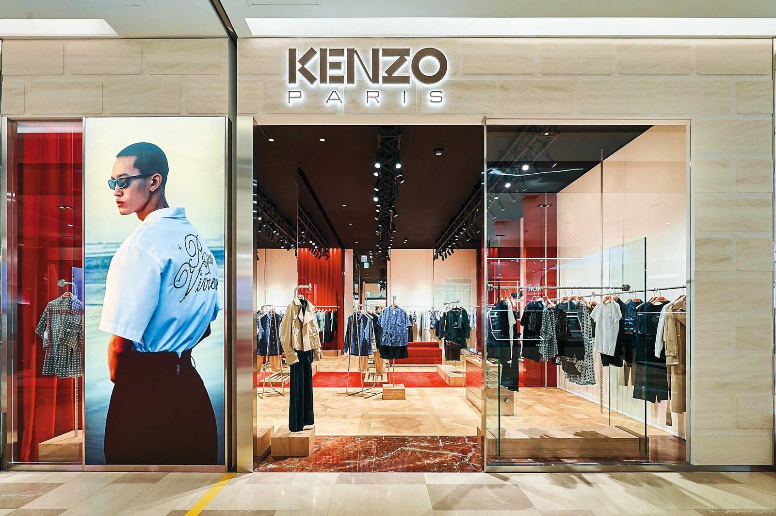 洪惇學是KENZO（圖）等多個精品品牌的代理商，員工超過200人。（翻攝洪惇學臉書）
