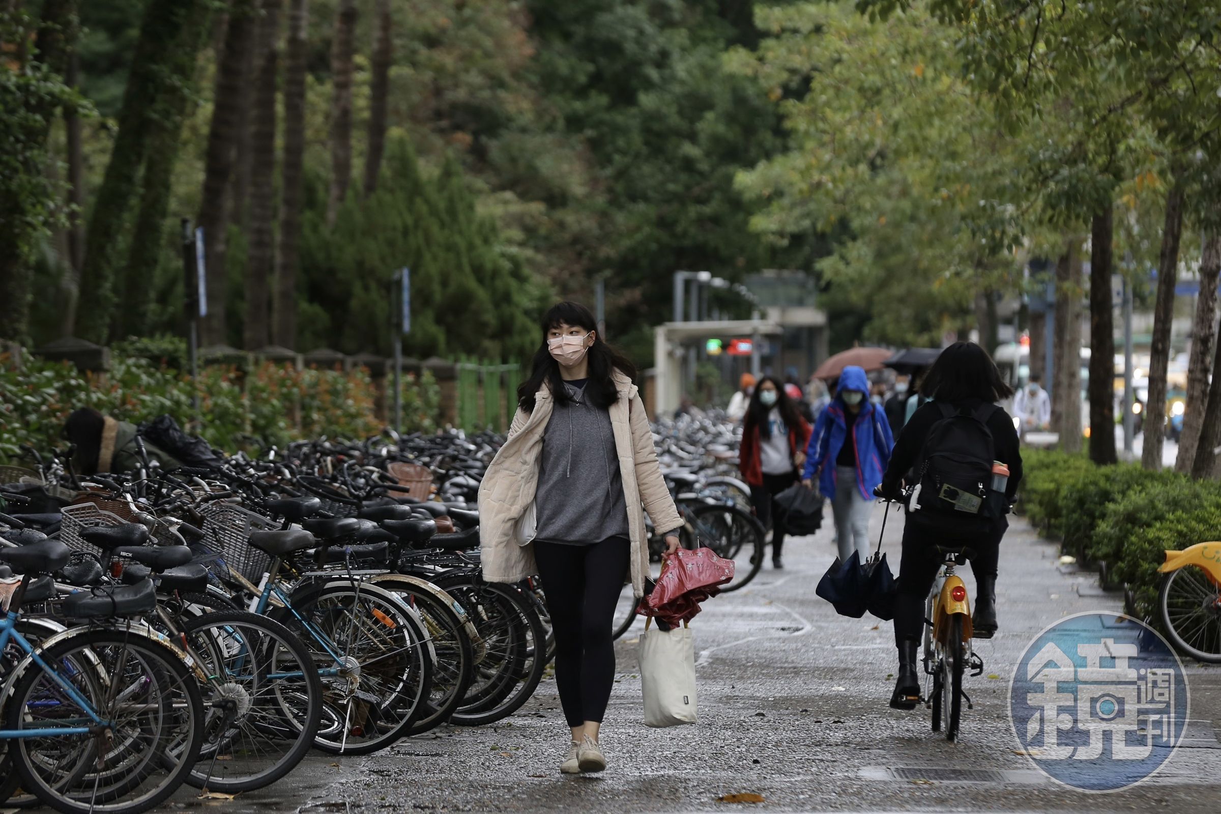 強烈大陸冷氣團及輻射冷卻影響，中央氣象署對18縣市發布低溫特報，其中新北、基隆、台北、桃園為橙色燈號。（本刊資料照）