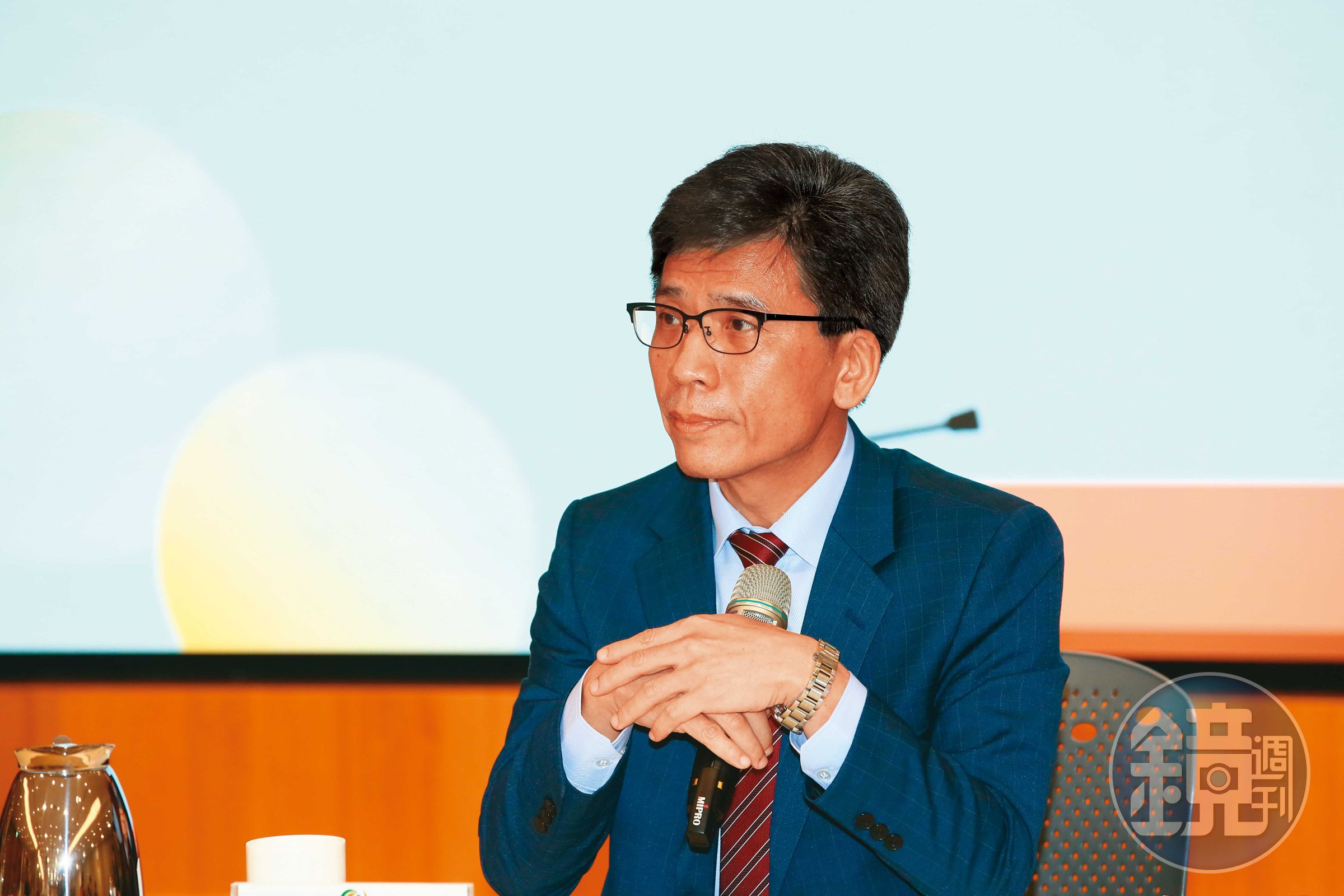 中信金、台新金能否成功併購新光金，還得看金管會態度。圖為金管會主委彭金隆。