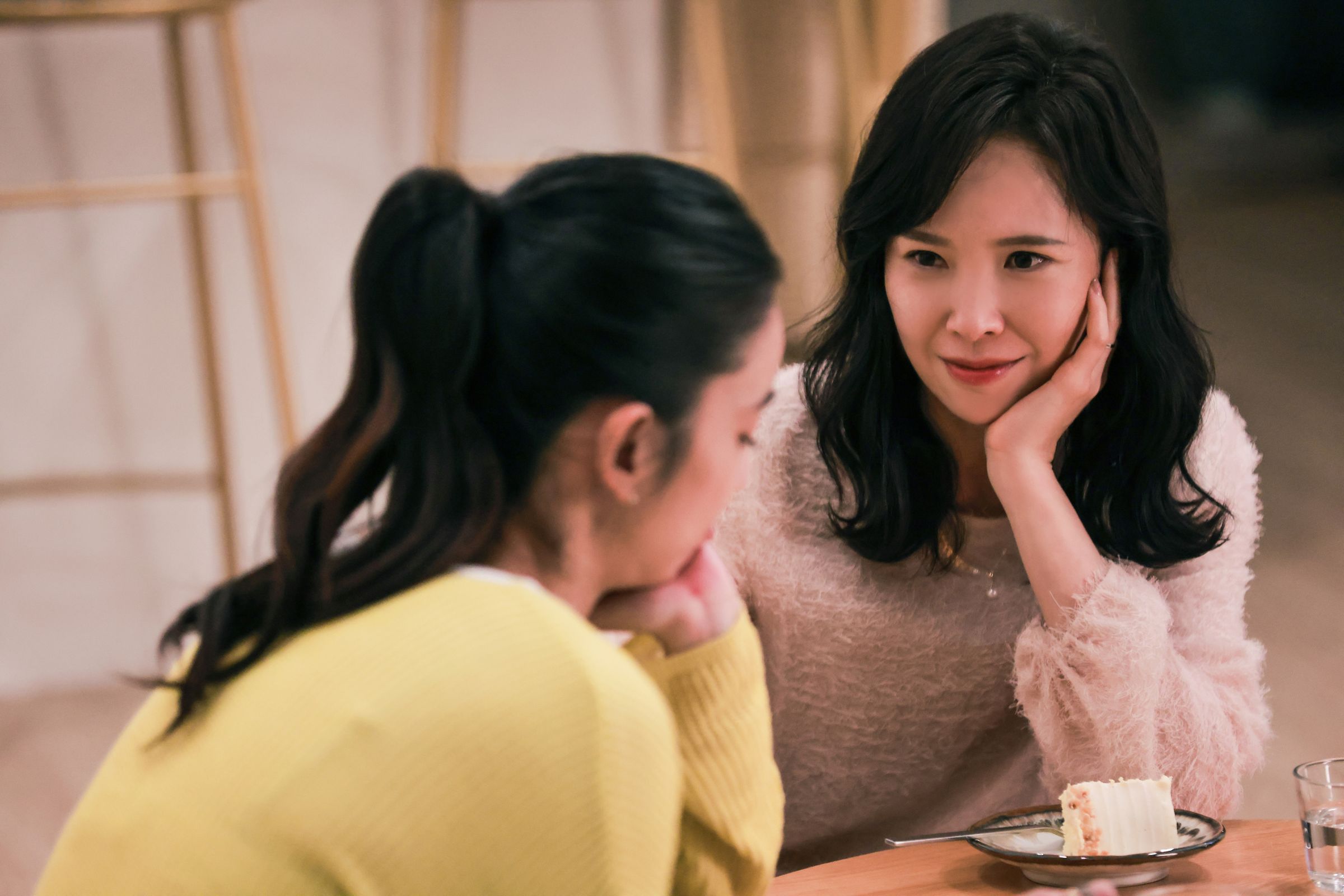 陳庭妮回憶起與天心一場「蛋糕深夜談心戲」印象深刻。(寬想國際娛樂)