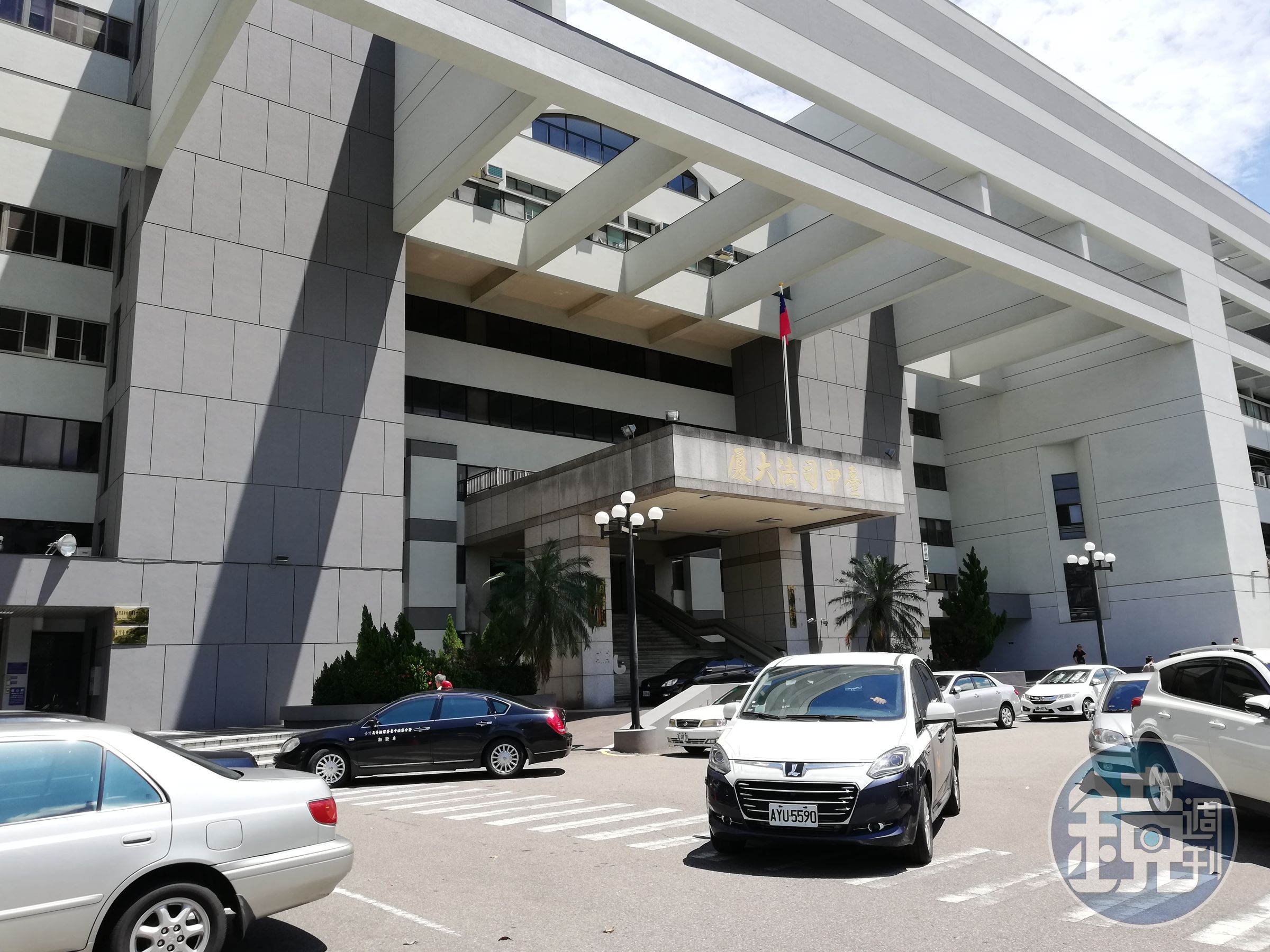 陳男偷錄車震影像，恐嚇一夜情對象繼續當他砲友，被台中地院依恐嚇罪判刑3個月，跟騷罪部份判拘役50日。（本刊資料照片）