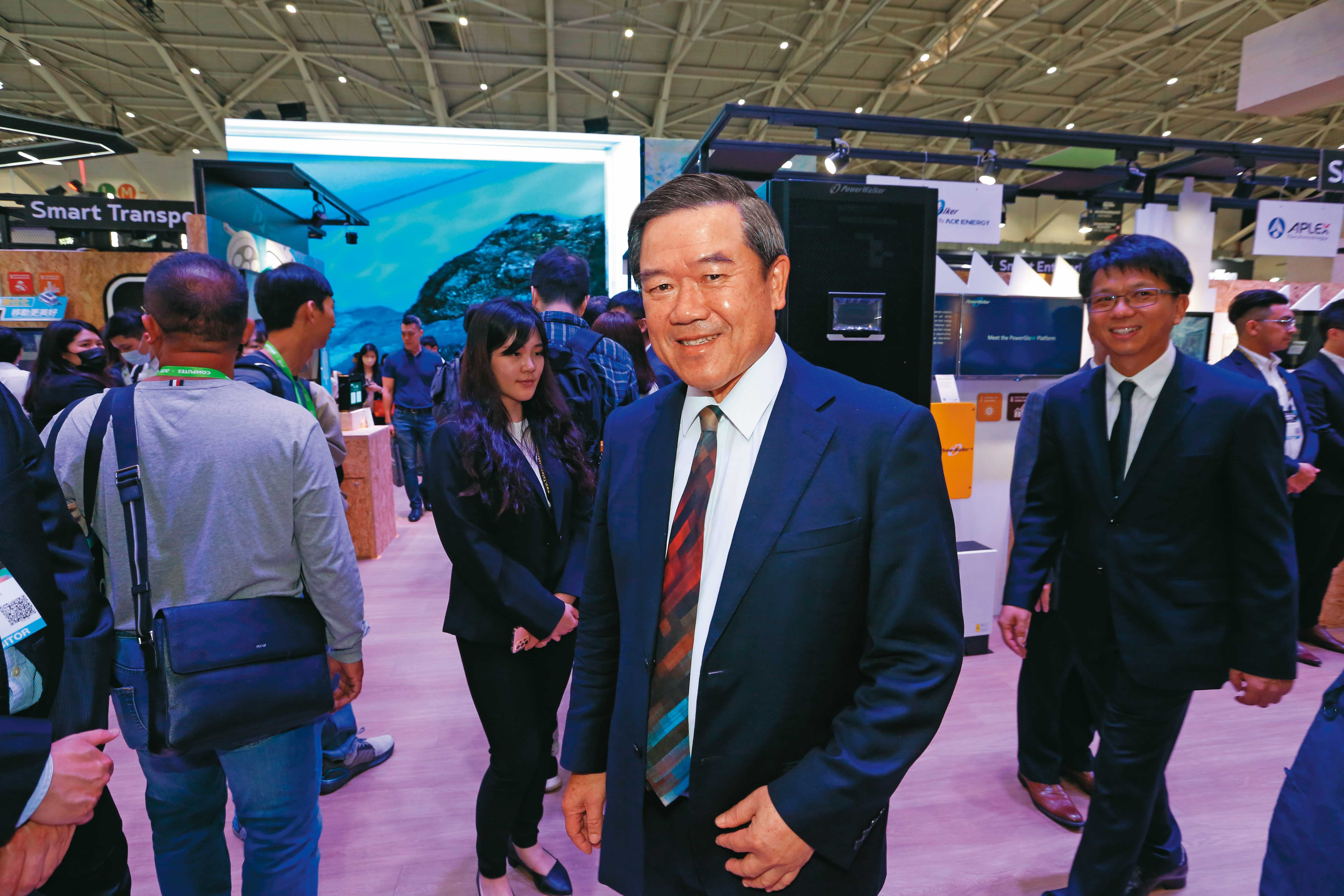 鴻海董事長劉揚偉、佳世達董事長陳其宏（圖）及宏碁董事施宣輝，都相當看好台廠在低軌衛星市場的競爭力。