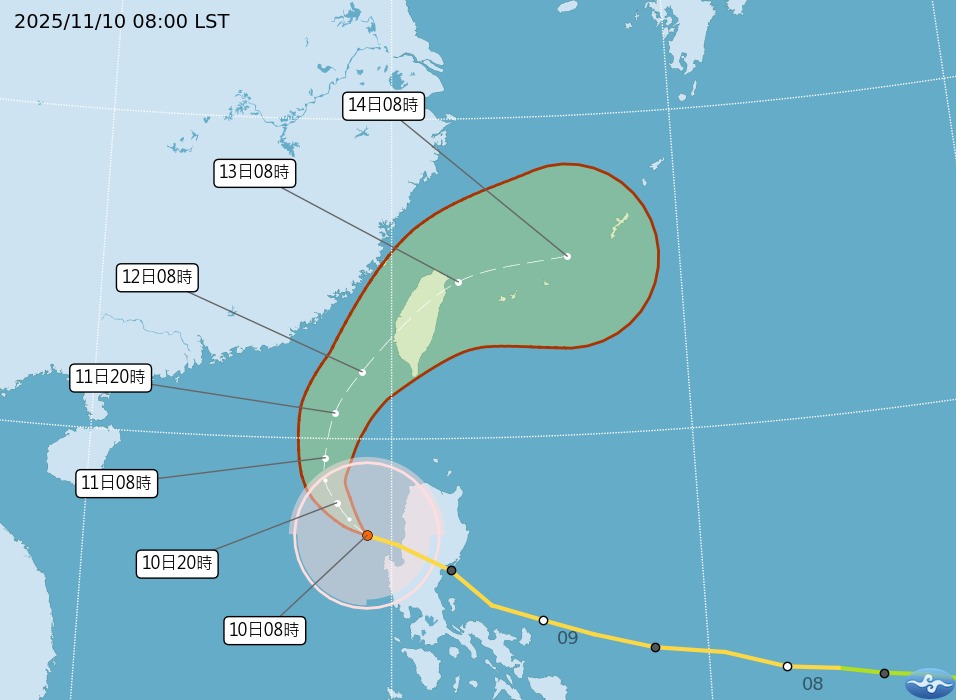 中度颱風「鳳凰」逐漸北轉，最快今傍晚至晚間將發布海上颱風警報。（氣象署提供）
