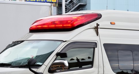 快訊／路人偏僻橋下驚見「詭異坐姿、臉部模糊」蠟化乾屍　身分確認為35歲男