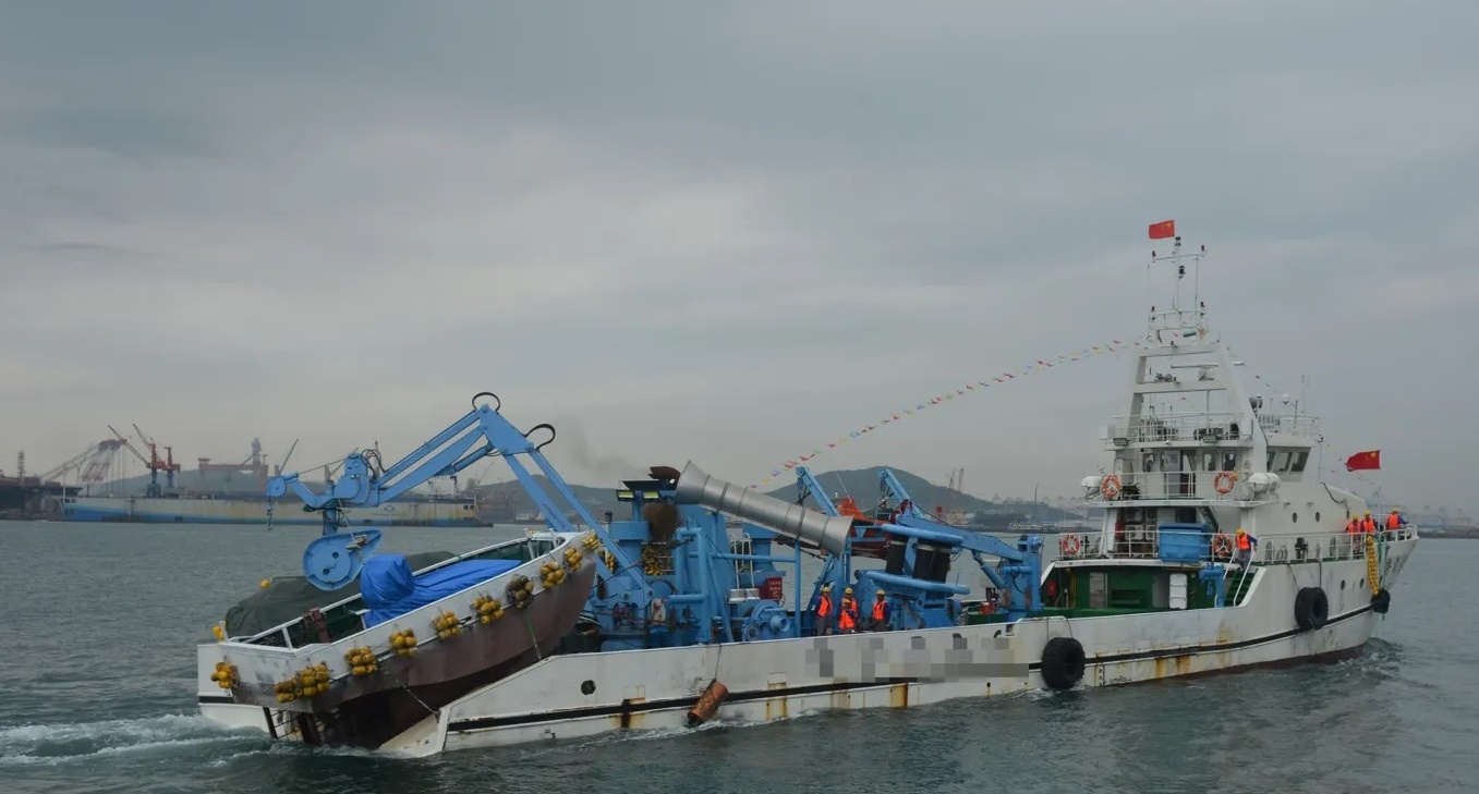 台灣外籍移工在遠洋船隻上的勞權問題，再引發國際重視。圖為遠洋漁船示意圖，非當事船本身。（東方IC）