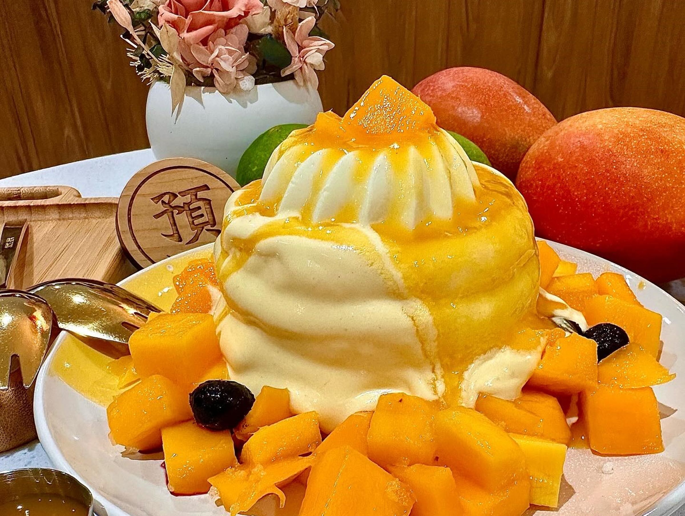 板橋舒芙蕾名店「拾梯甜日式舒芙蕾板橋莒光店」不堪租金調漲近70%,宣布月底將歇業。(翻攝自IG@take_teatime_b02)