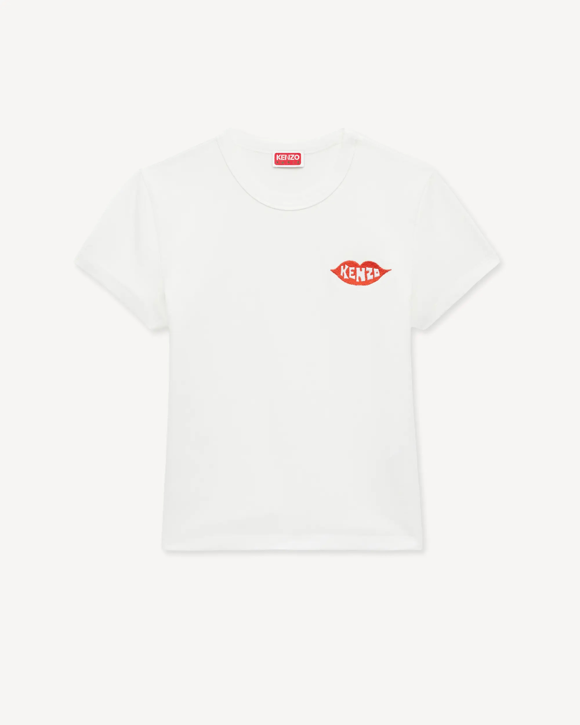 KENZO LOVES奶油白KISS短袖上衣。NT$6,800(惇聚國際提供)