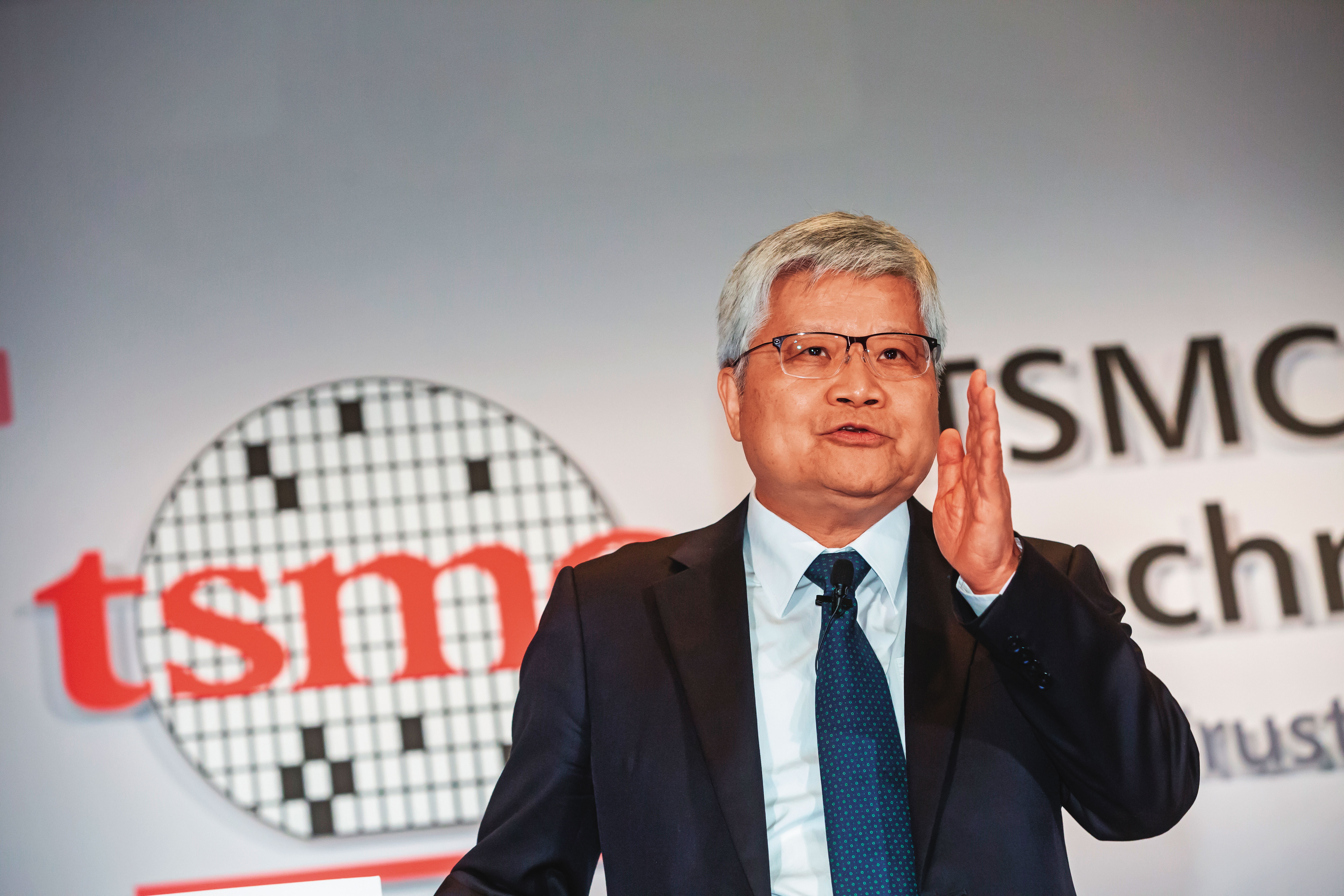 魏哲家重新定義晶圓製造（Foundry），把封裝、測試以及光罩等項目納入晶圓製造產業，變成Foundry 2.0。