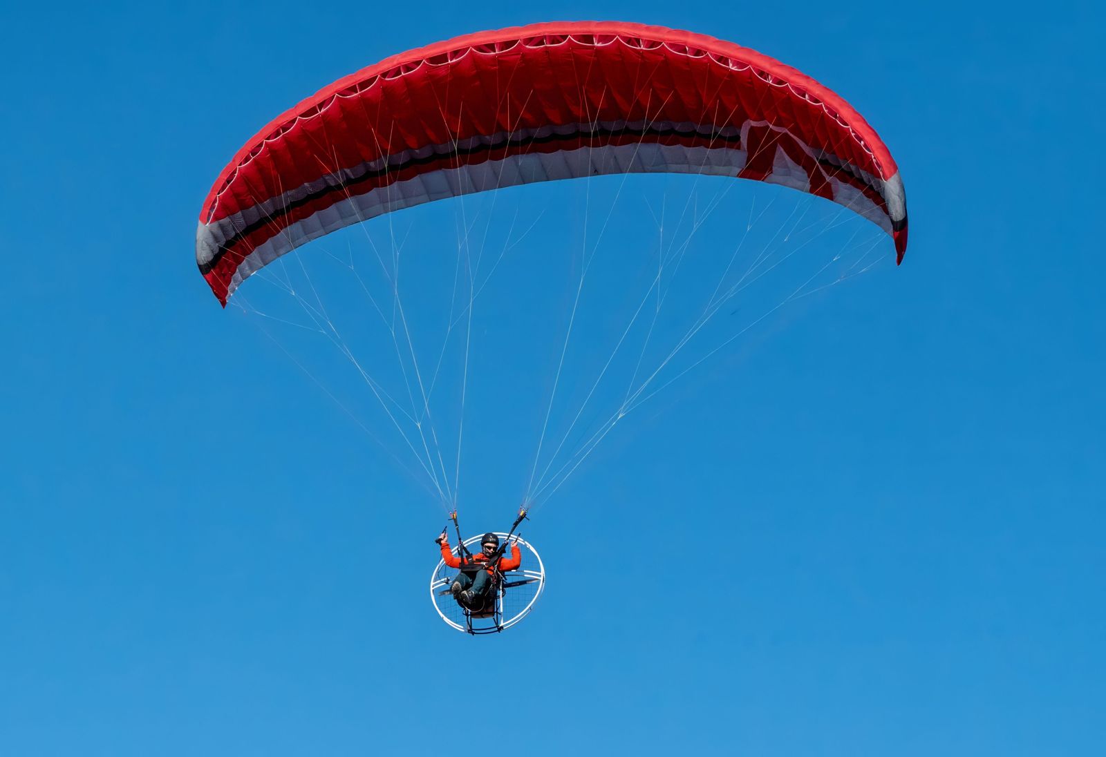 上班不用開車!28歲航管員空中飛20分鐘抵達機場 降落秒變上班族