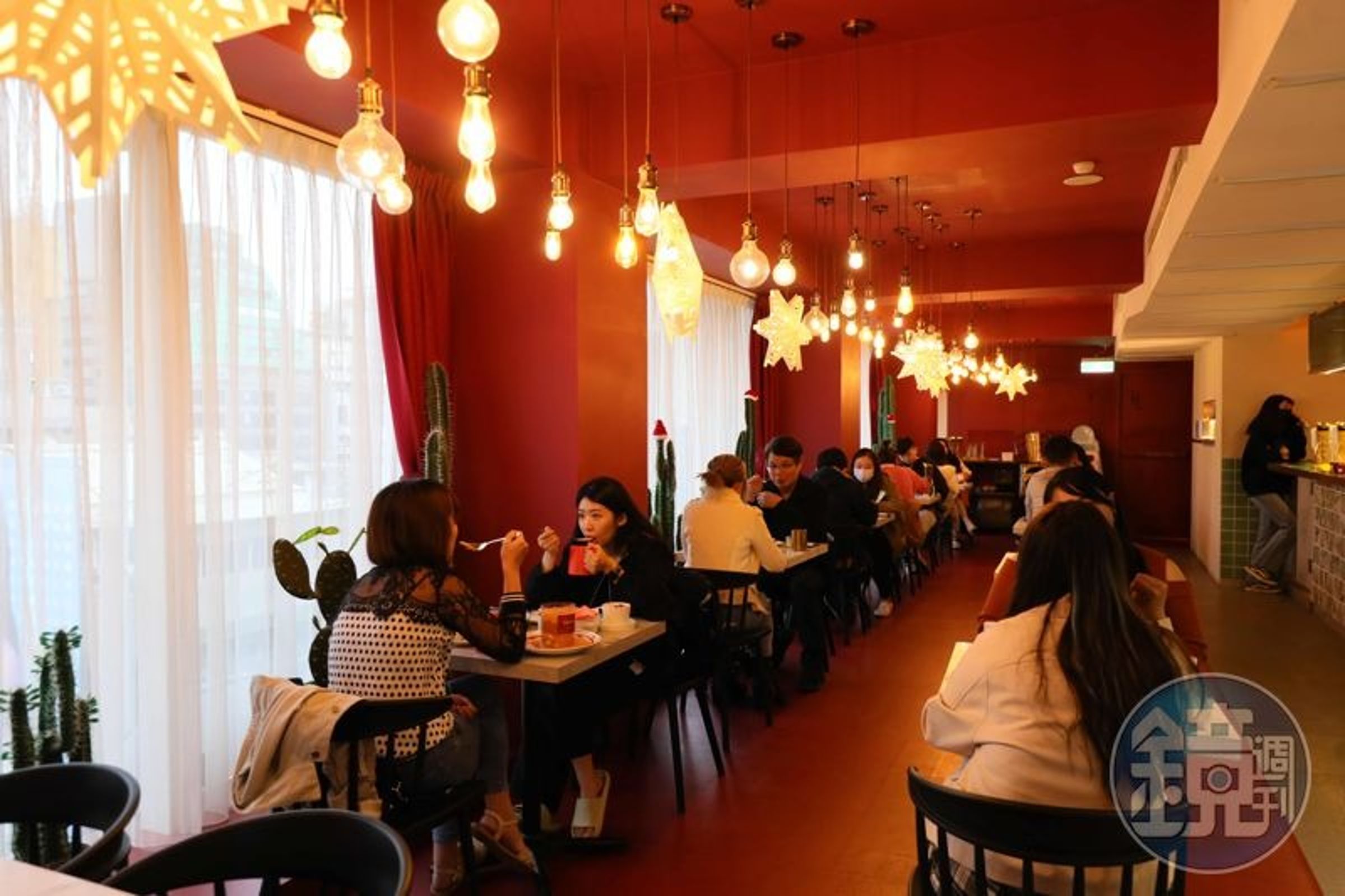 食藥署公布「112年度媒體網紅推薦熱門餐飲業者稽查專案」執行結果,不少網紅名店上榜。(本刊資料照)