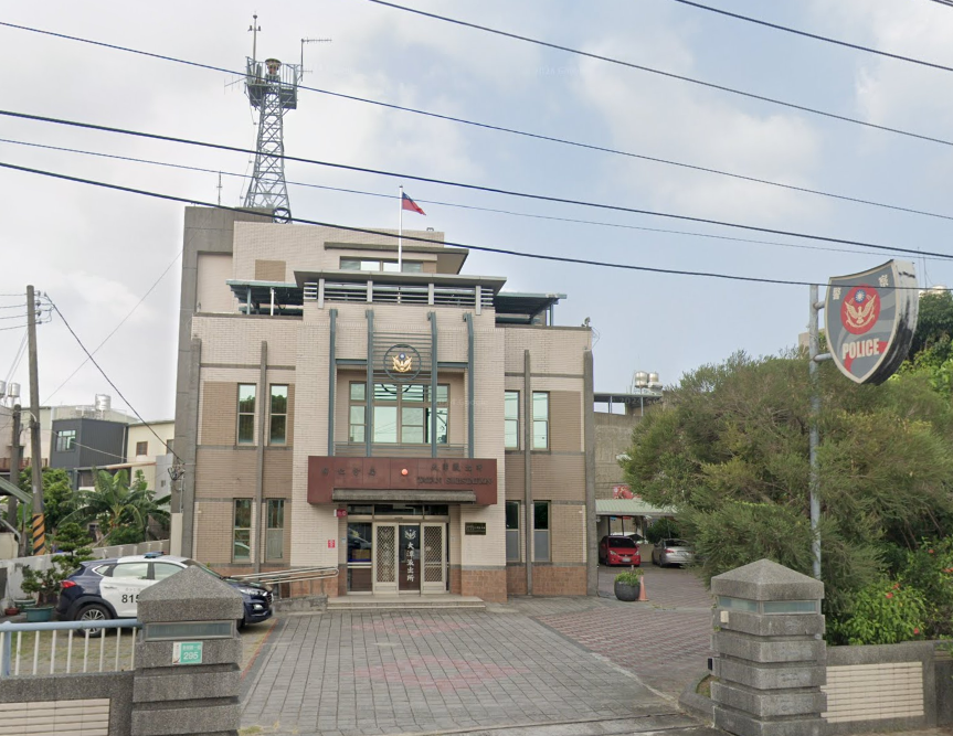 台南市警察局歸仁分局大潭派出所許姓派出所長曾酒駕遭拔官，如今又涉嫌洩密遭聲押。（翻攝Google Maps）