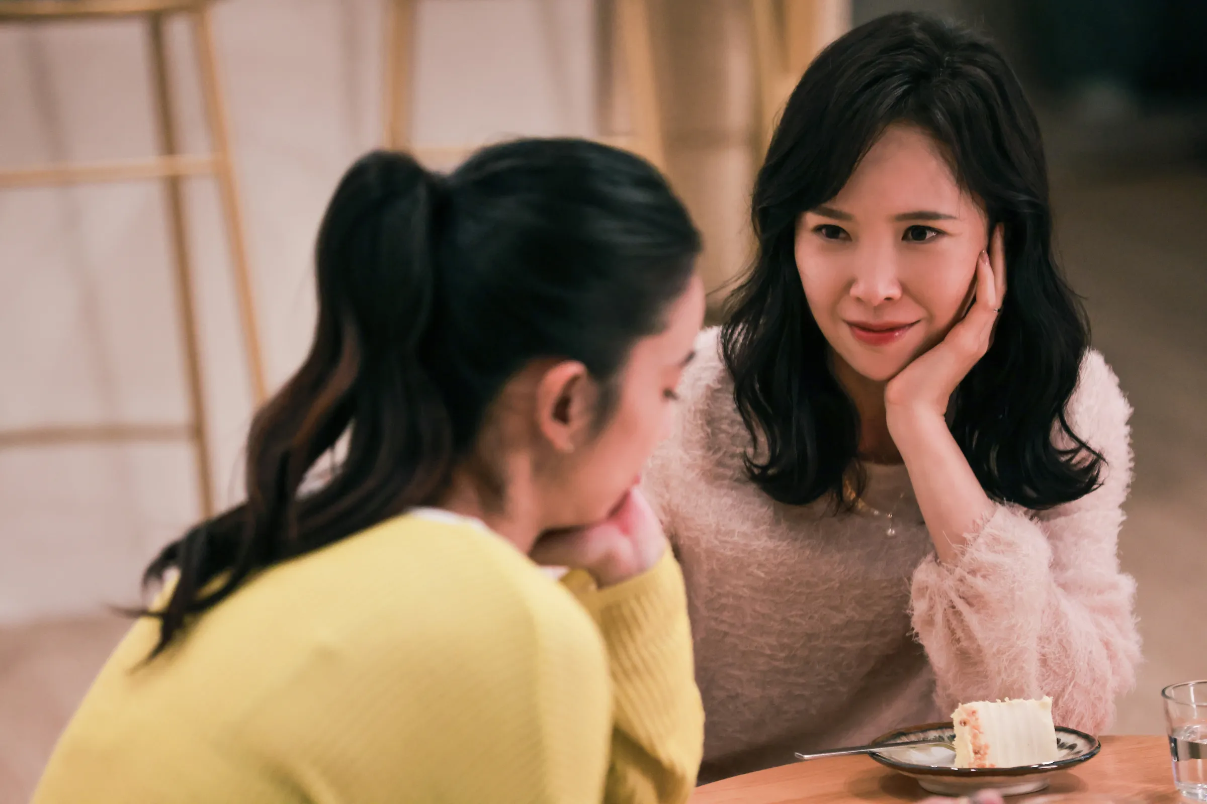 在《婚內失戀》系列的《慶祝》戲中，天心是個在婚姻中犧牲自我的女人。（寬想國際提供）