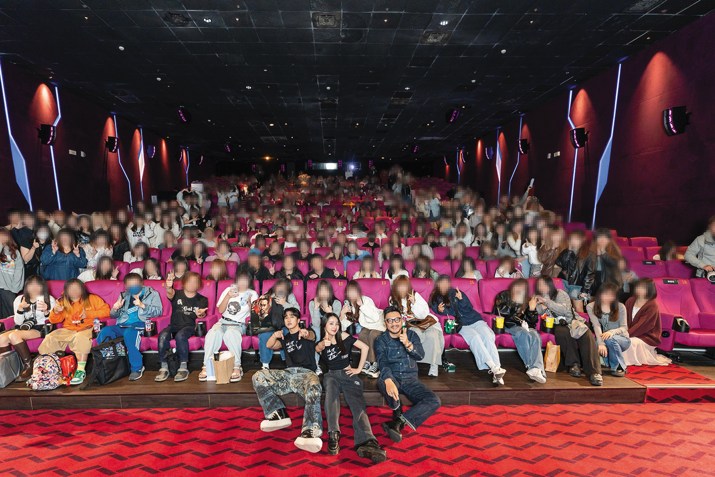 婁峻碩(前排左起)、李沐與導演簡學彬出席映後活動。(華映娛樂提供)