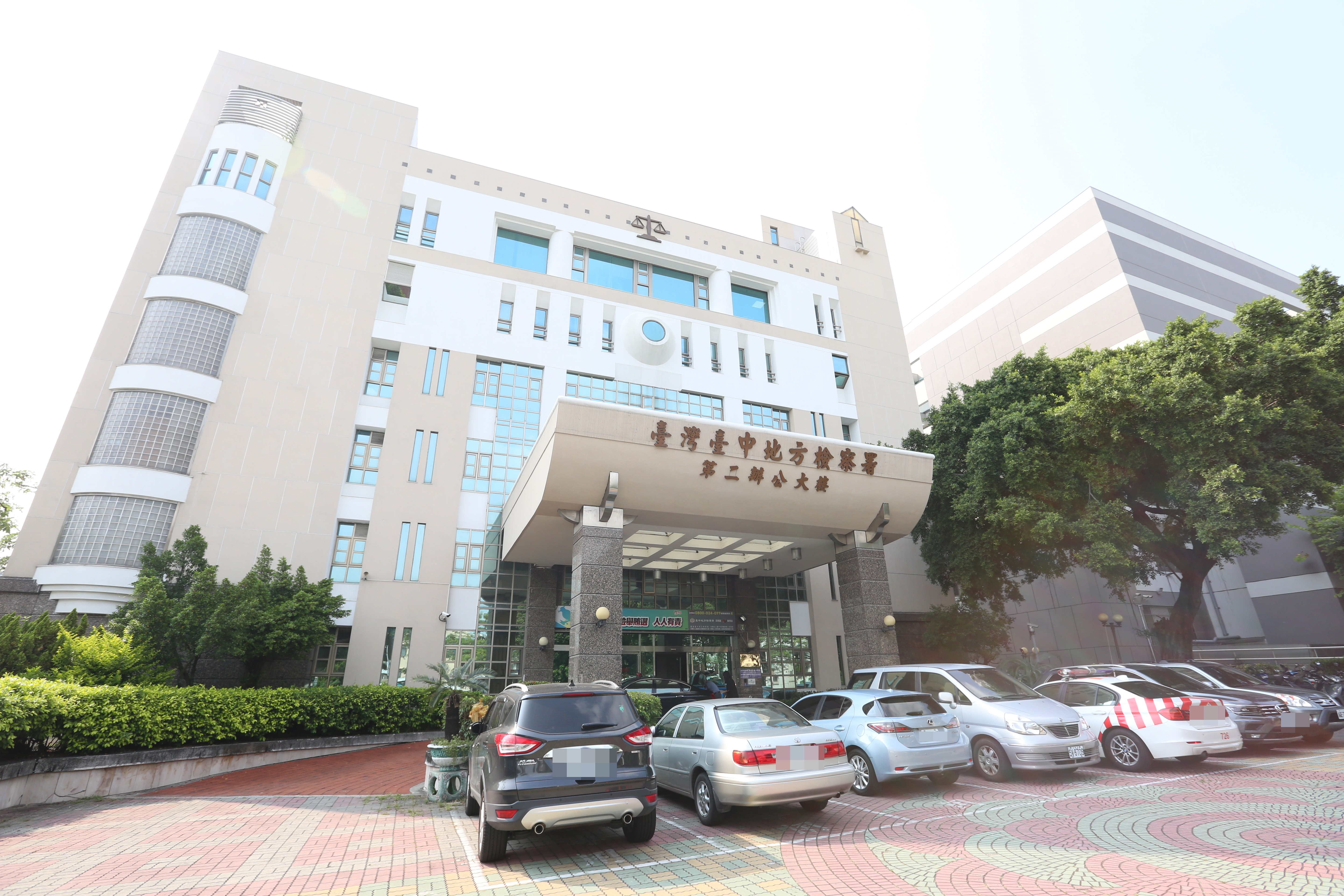 為確認死者死因，經與家屬溝通，檢警、法醫明日將前往殯儀館對5名遺體進行抽血檢驗，查有無下毒反應或加工自殺等因素存在。（本刊資料照）