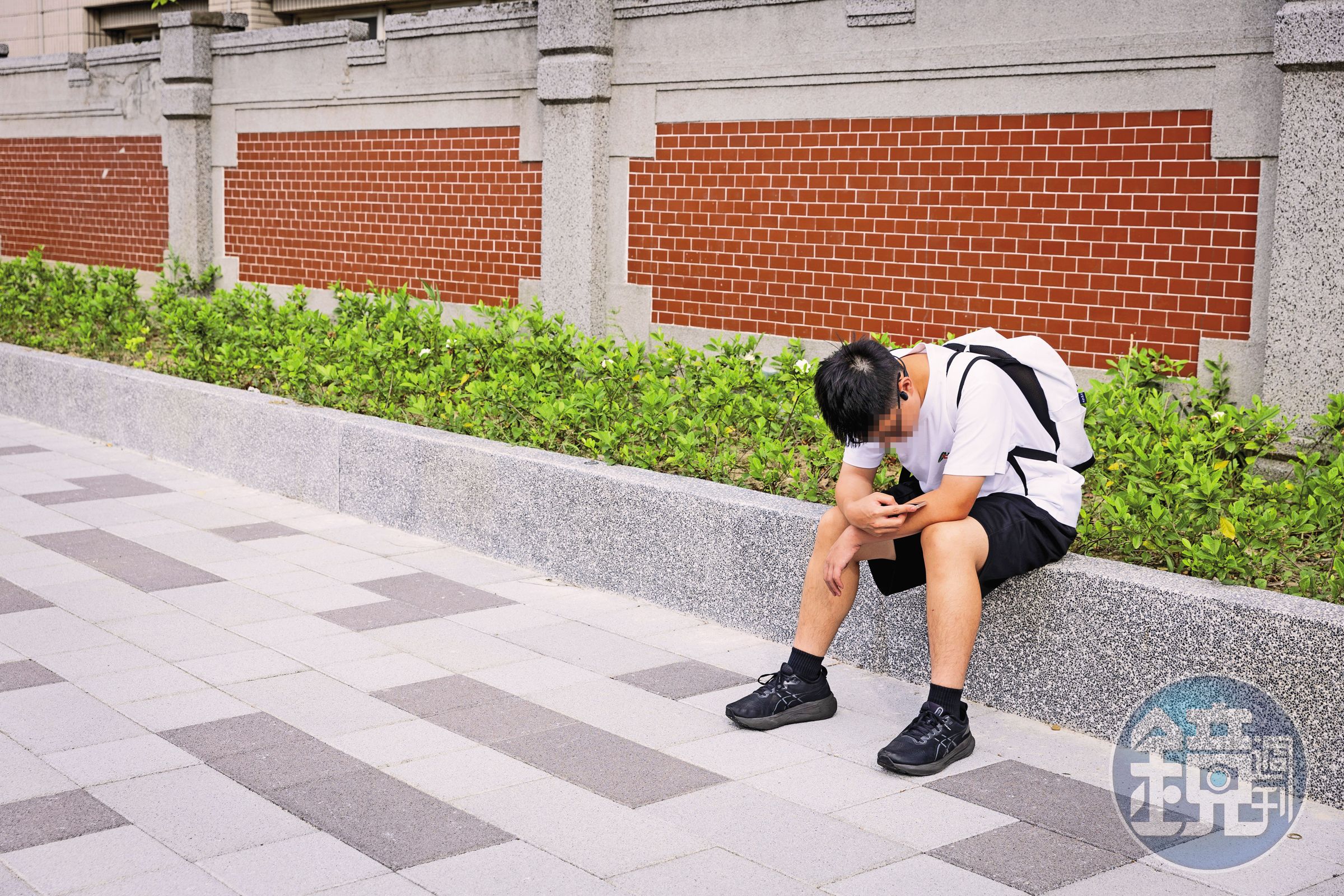 不少竹科子女在升學主義掛帥下，承受巨大壓力。許多菁英父母開始思考，比起成功，孩子的快樂更重要。